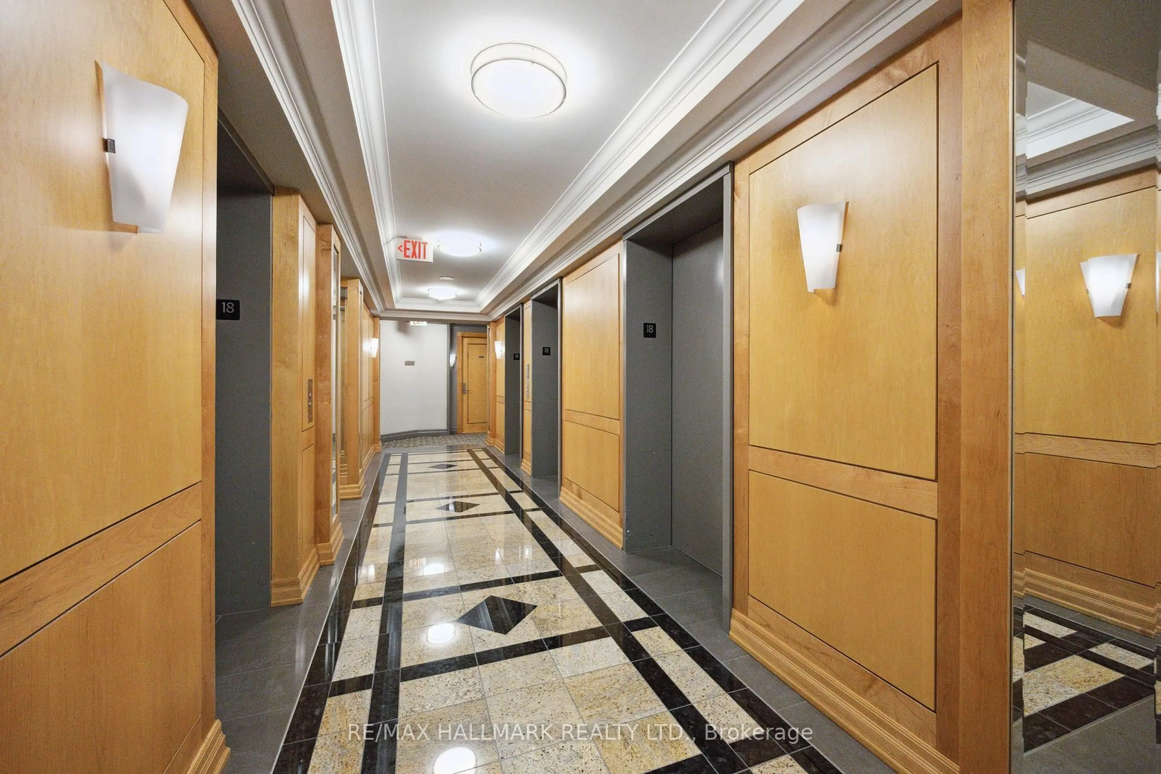 Indoor foyer for 80 Harrison Garden Blvd #1821, Toronto Ontario M2N 7E3