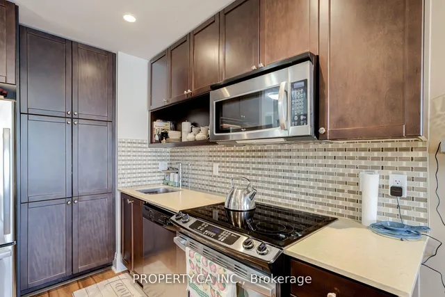 Additional property image - 100 Harrison Gdns Unit 205