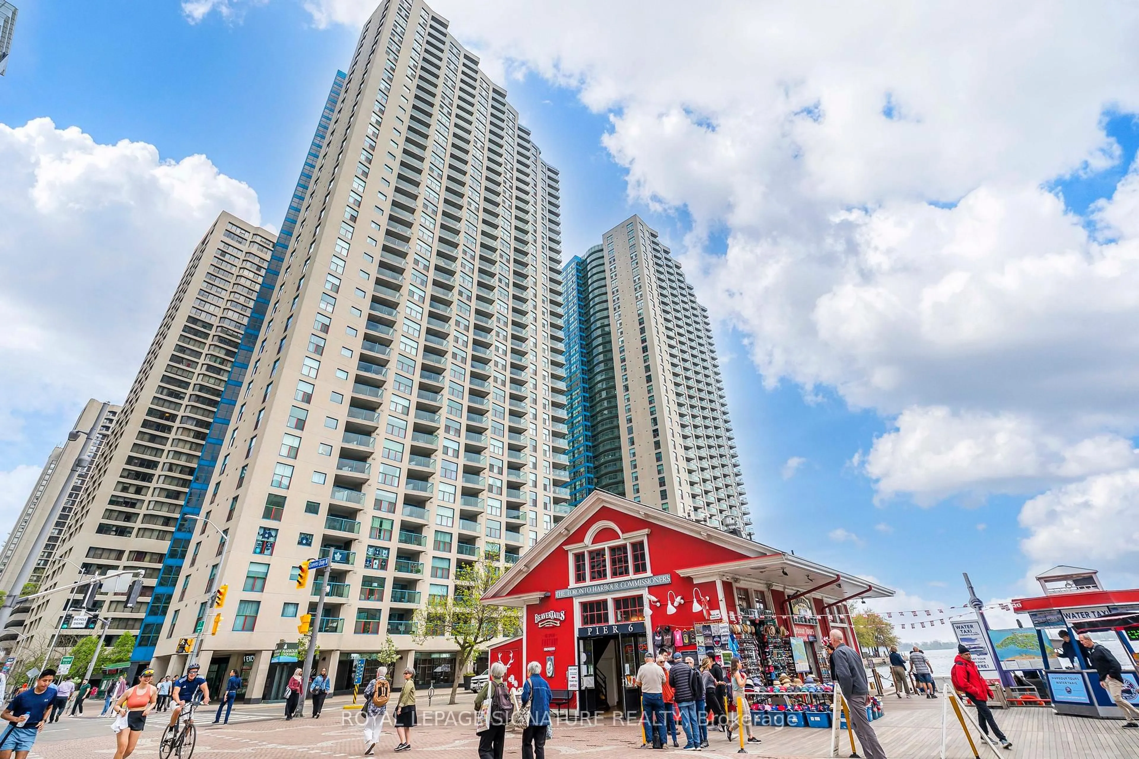 Unknown for 99 Harbour Sq #1812, Toronto Ontario M5J 2H2