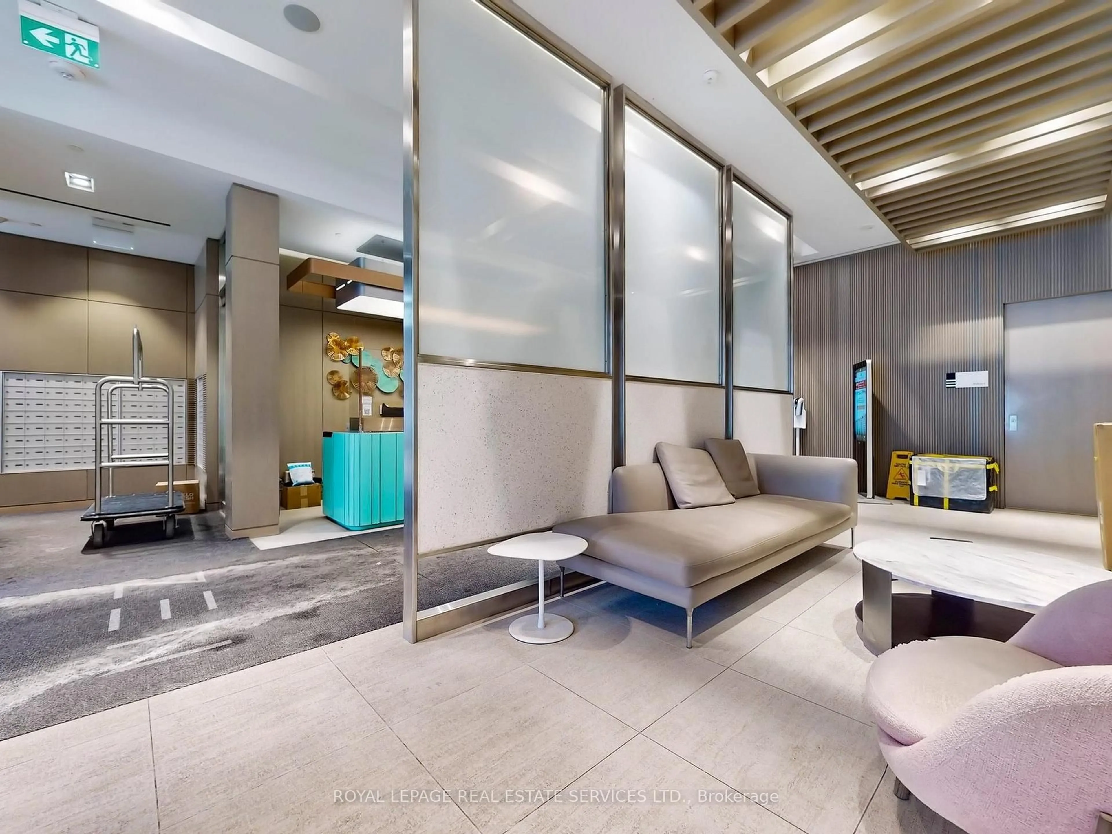 Lobby for 19 Western Battery Rd #2219, Toronto Ontario M6K 3S4