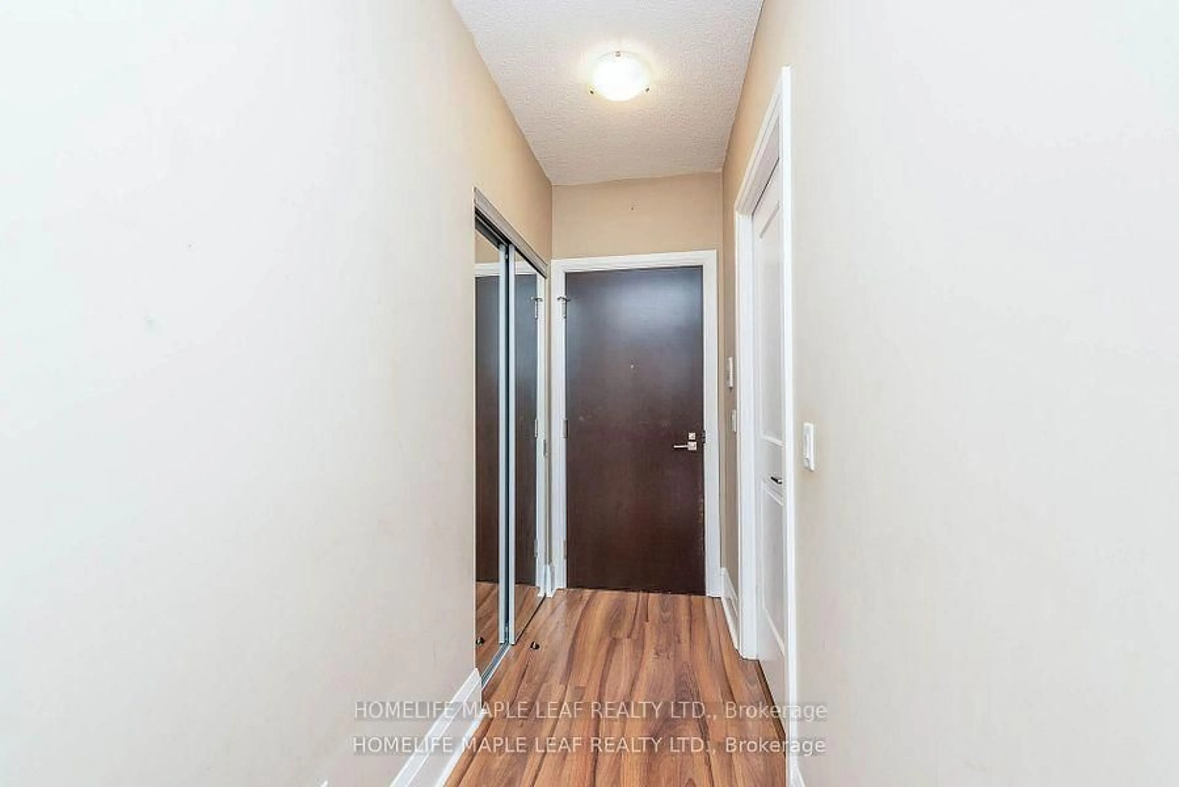 Indoor foyer for 100 Harrison Garden Blvd #1202, Toronto Ontario M2N 0C2