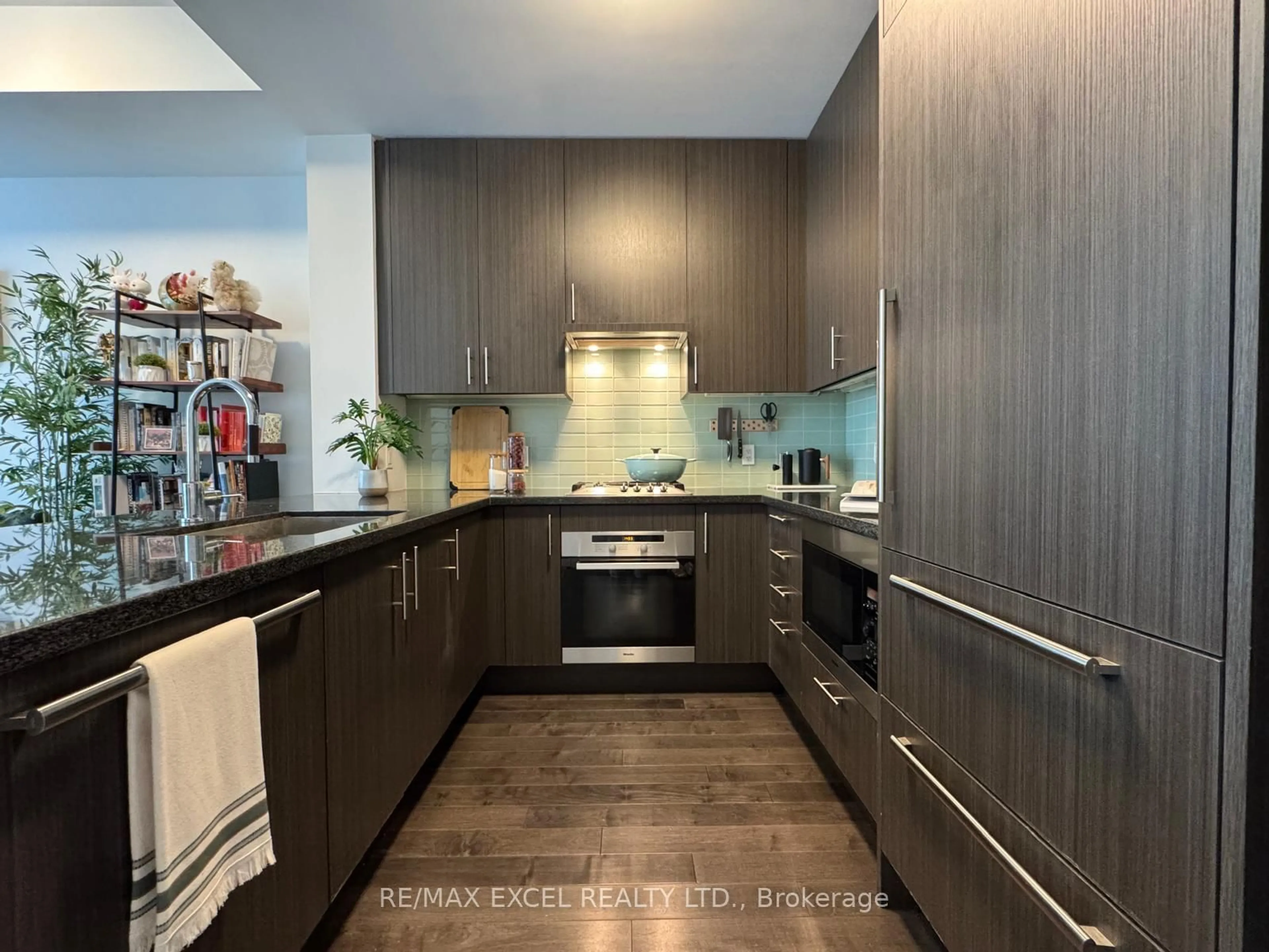 Contemporary kitchen, unknown for 29 Queens Quay #528, Toronto Ontario M5E 0A4