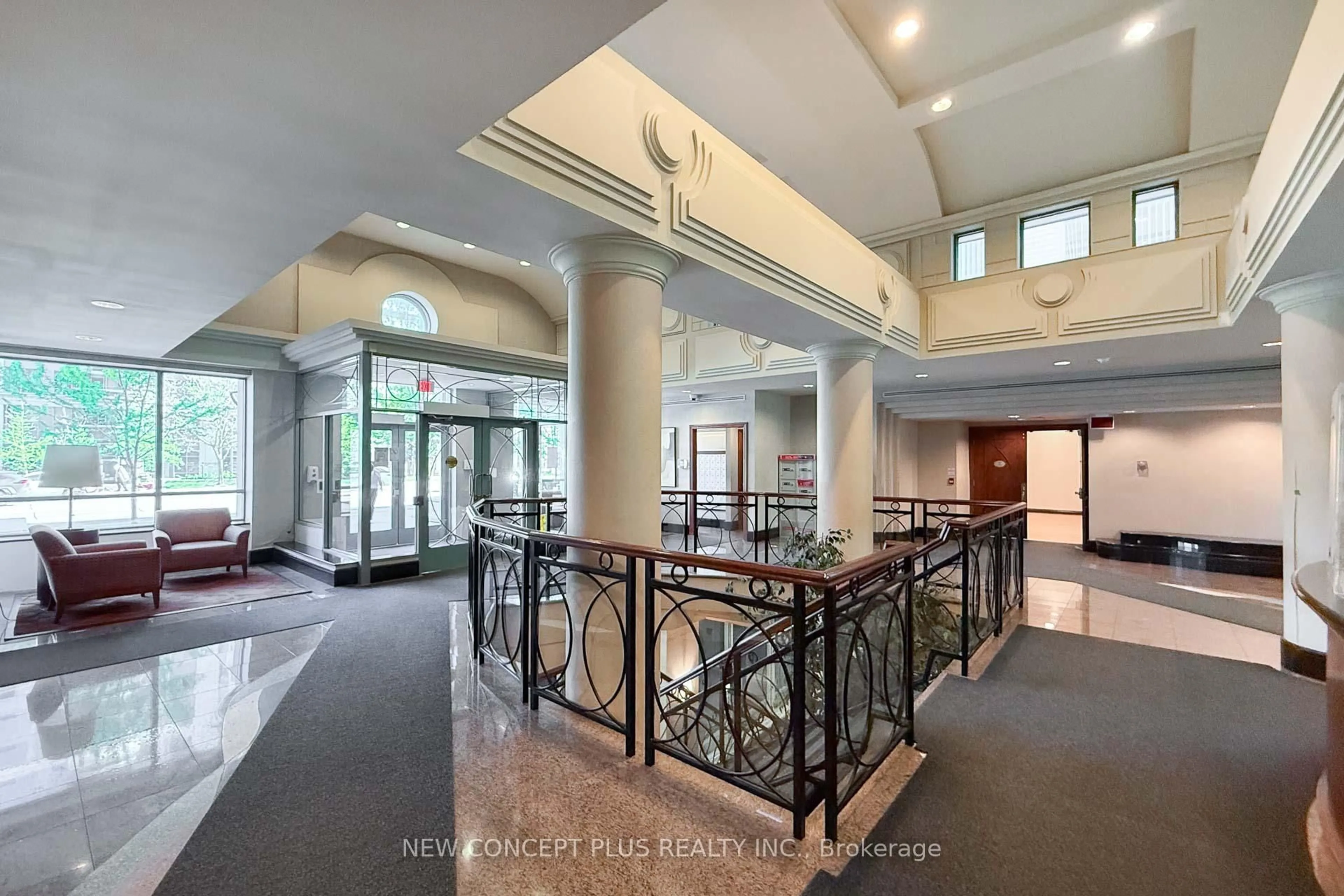 Indoor foyer for 39 Pemberton Ave #217, Toronto Ontario M2M 4L6