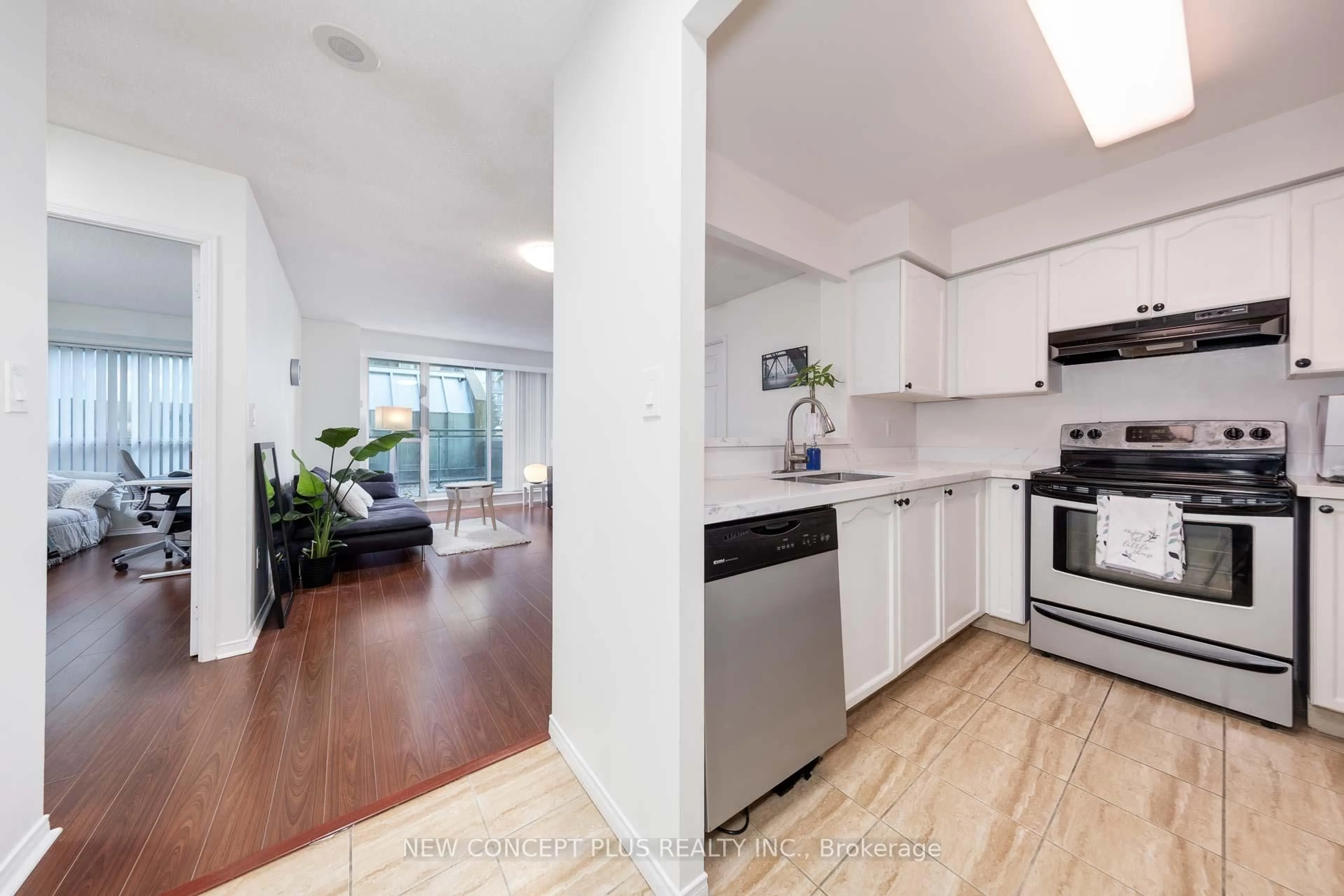Open concept kitchen, unknown for 39 Pemberton Ave #217, Toronto Ontario M2M 4L6