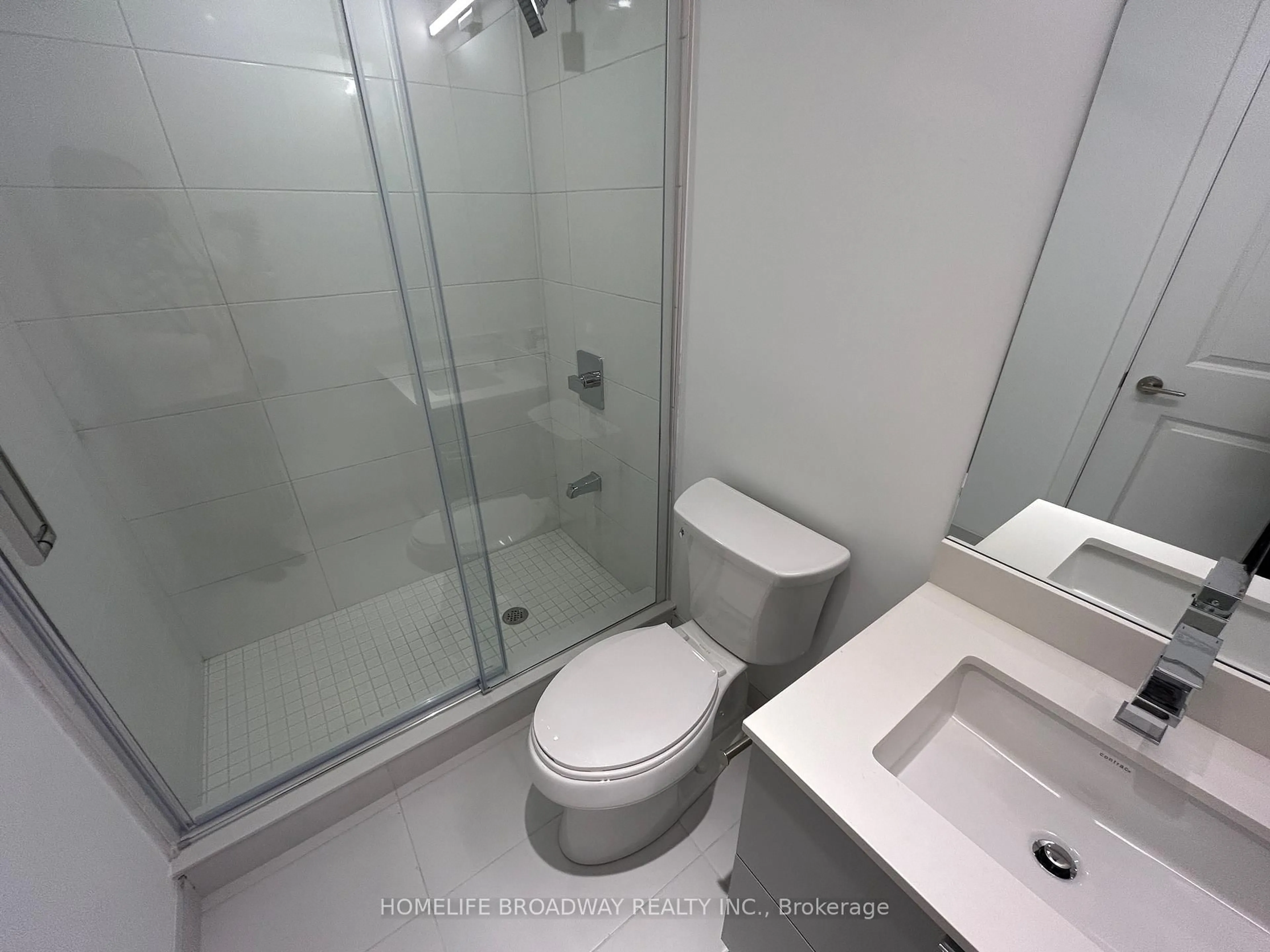 Standard bathroom, unknown for 395 Bloor St #2505, Toronto Ontario M4W 0B4