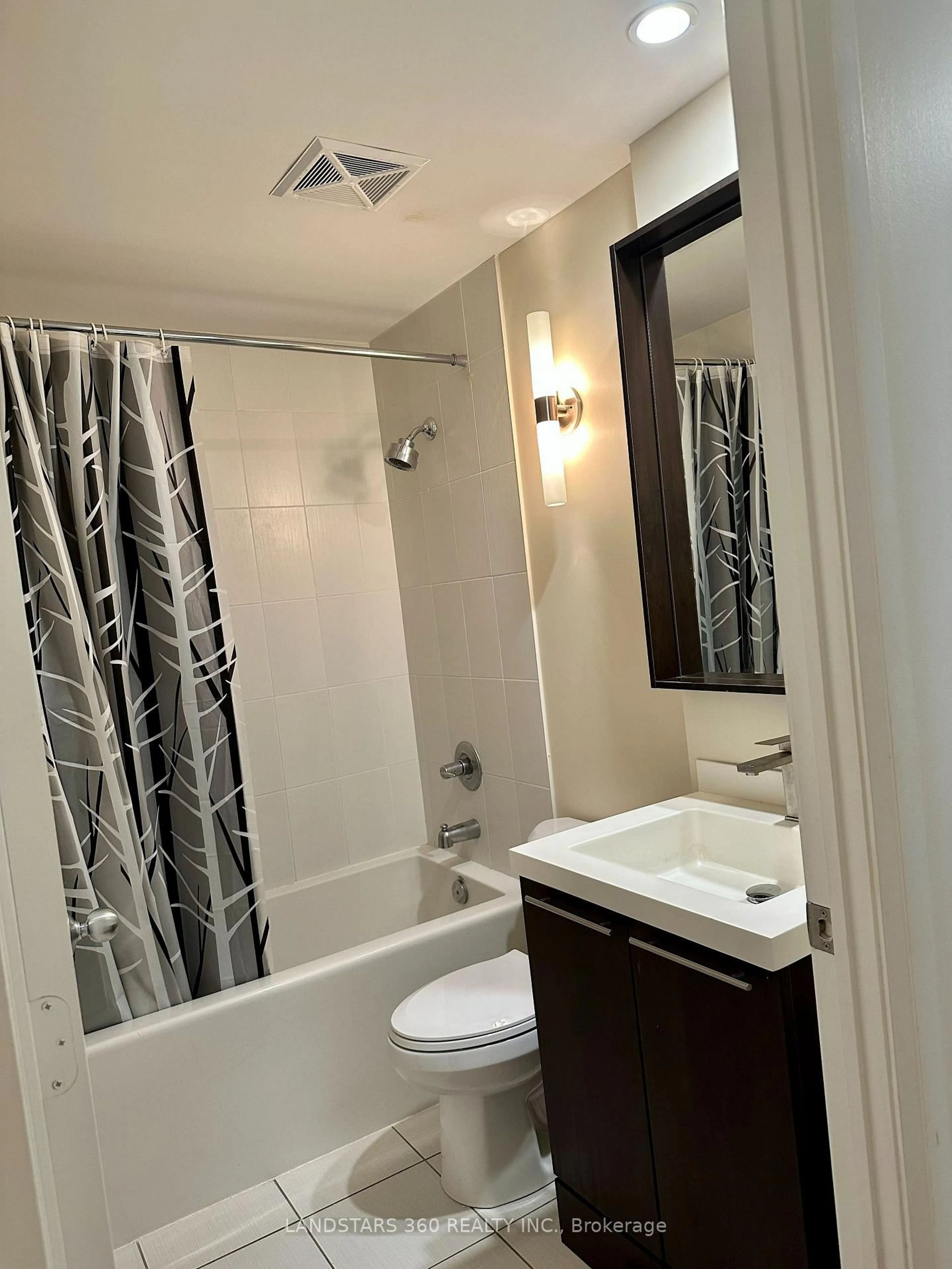 Standard bathroom, unknown for 100 Harrison Garden Blvd #703, Toronto Ontario M2N 0C2