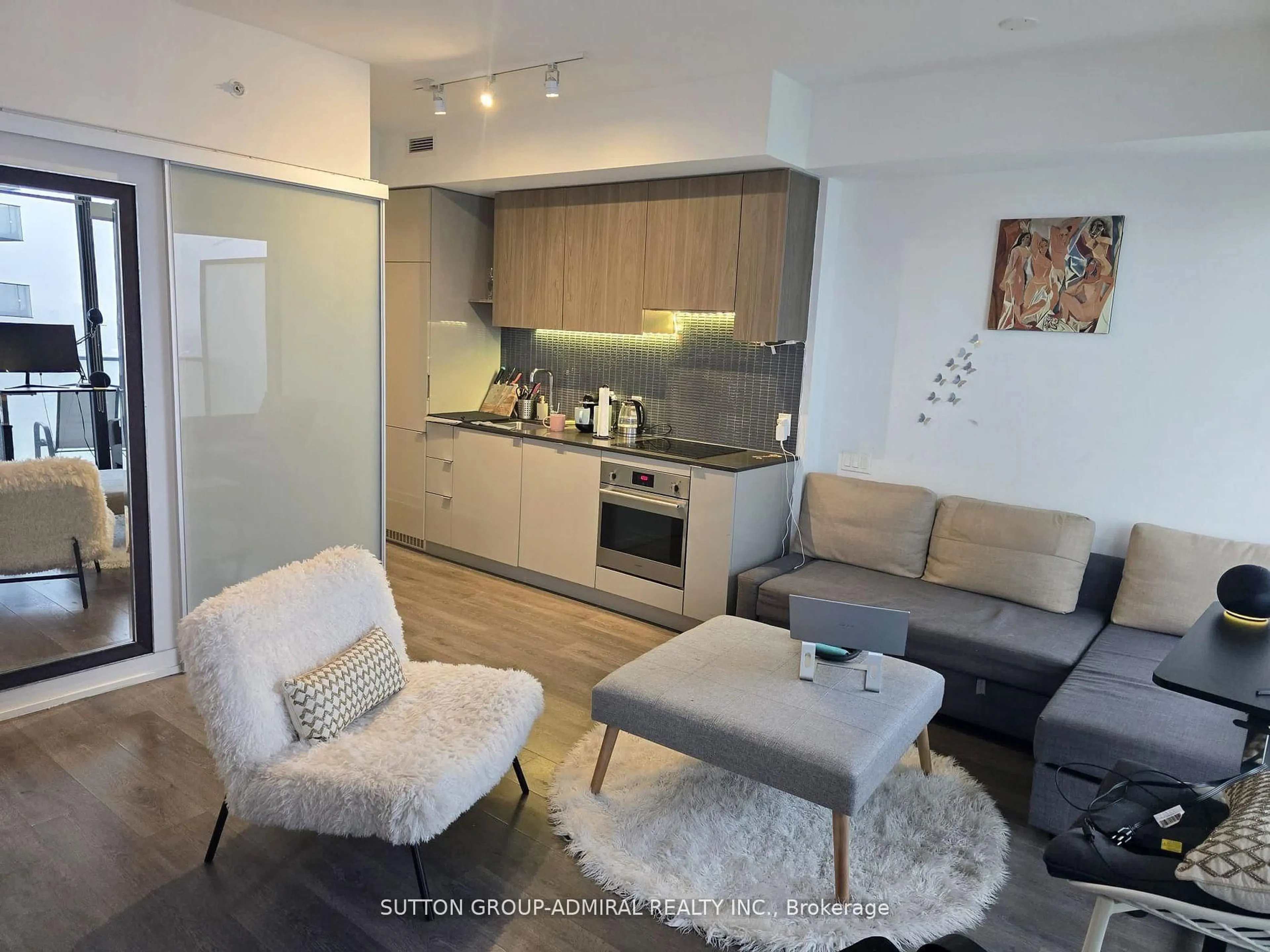 Living room with furniture, unknown for 161 Roehampton Ave #3505, Toronto Ontario M4P 0C8