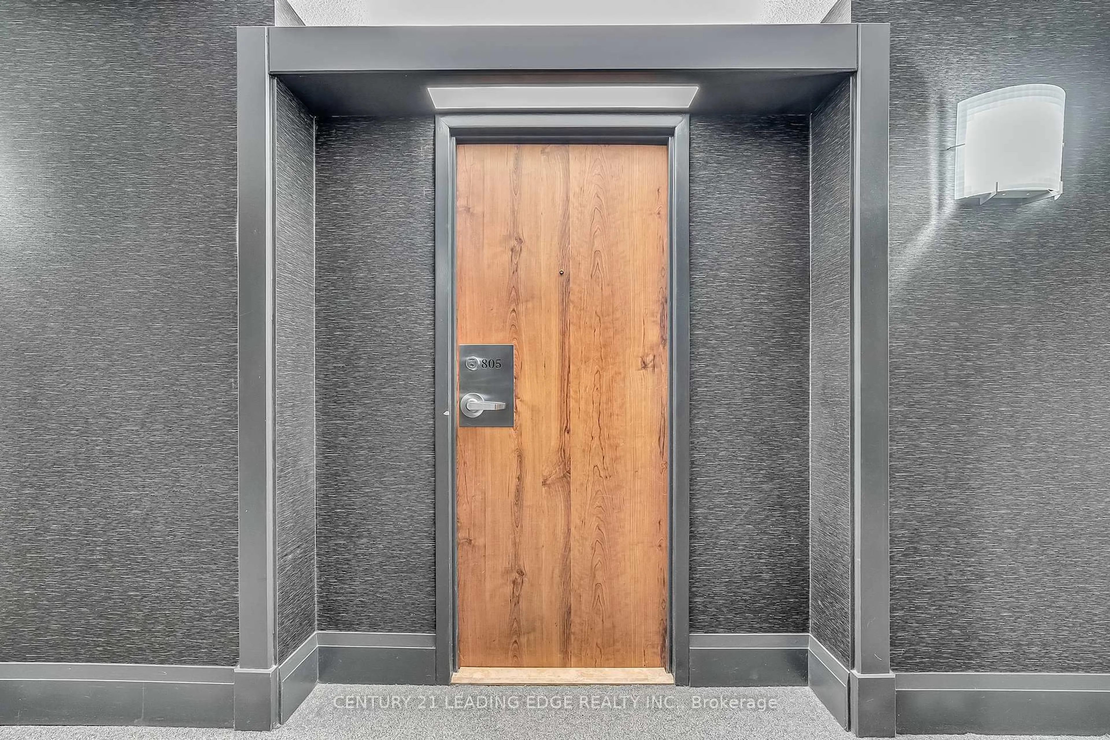 Indoor entryway for 705 King St #805, Toronto Ontario M5V 2W8
