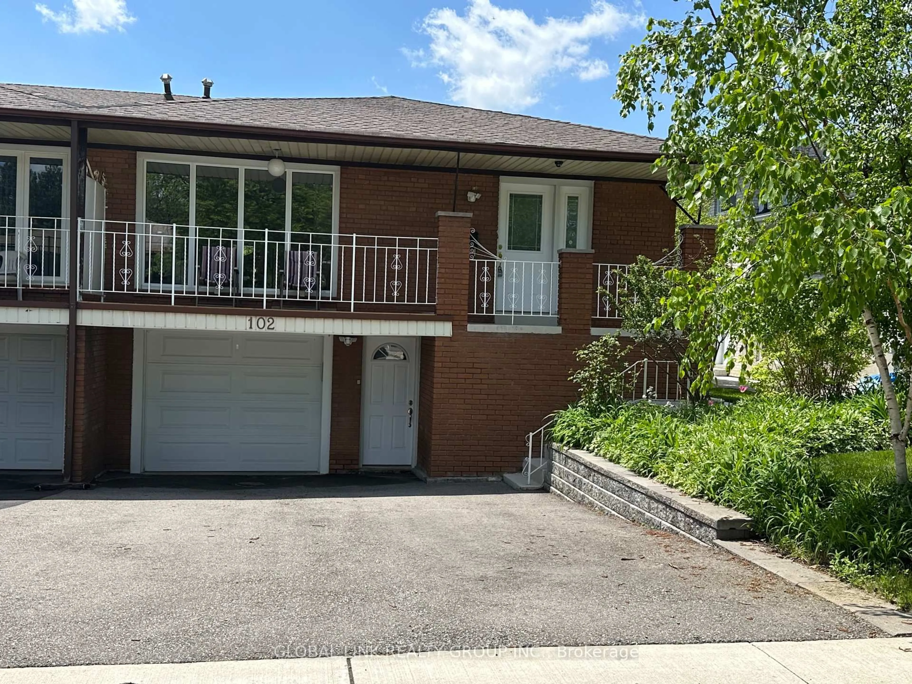 Home with brick exterior material, street for 102 Mintwood Dr, Toronto Ontario M2M 3A8