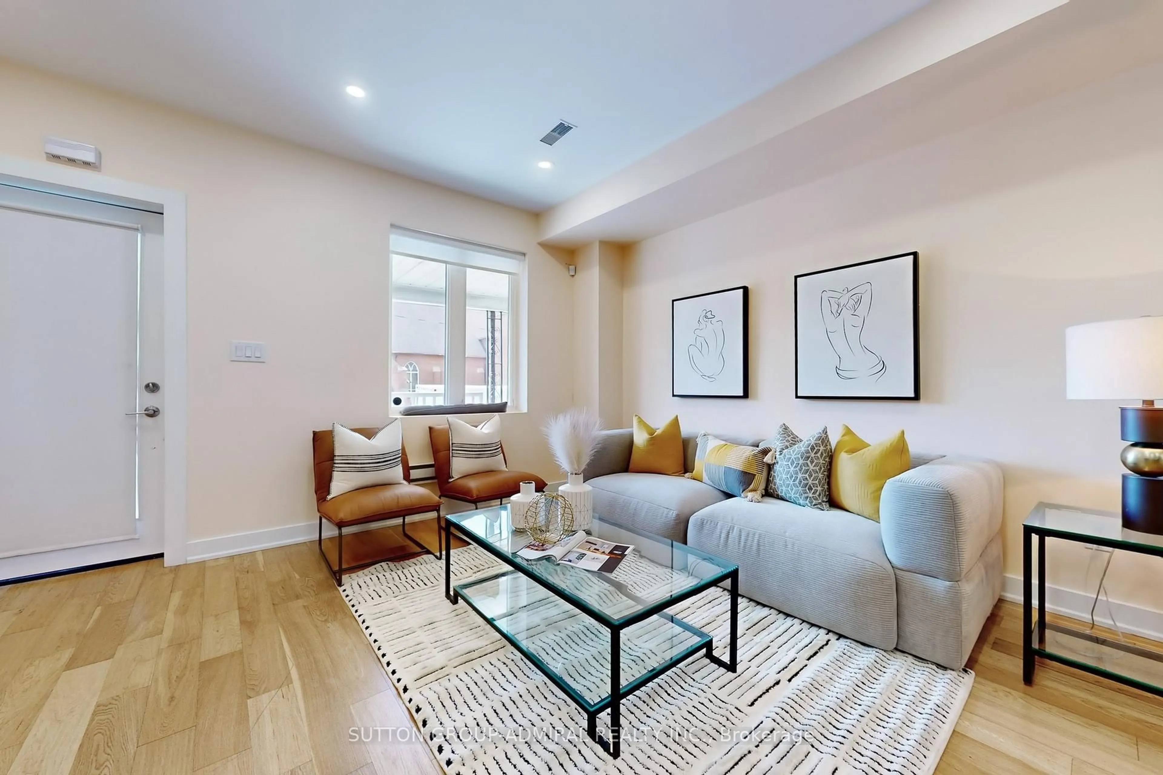 Living room with furniture, unknown for 1216 Davenport Rd, Toronto Ontario M6H 2G8