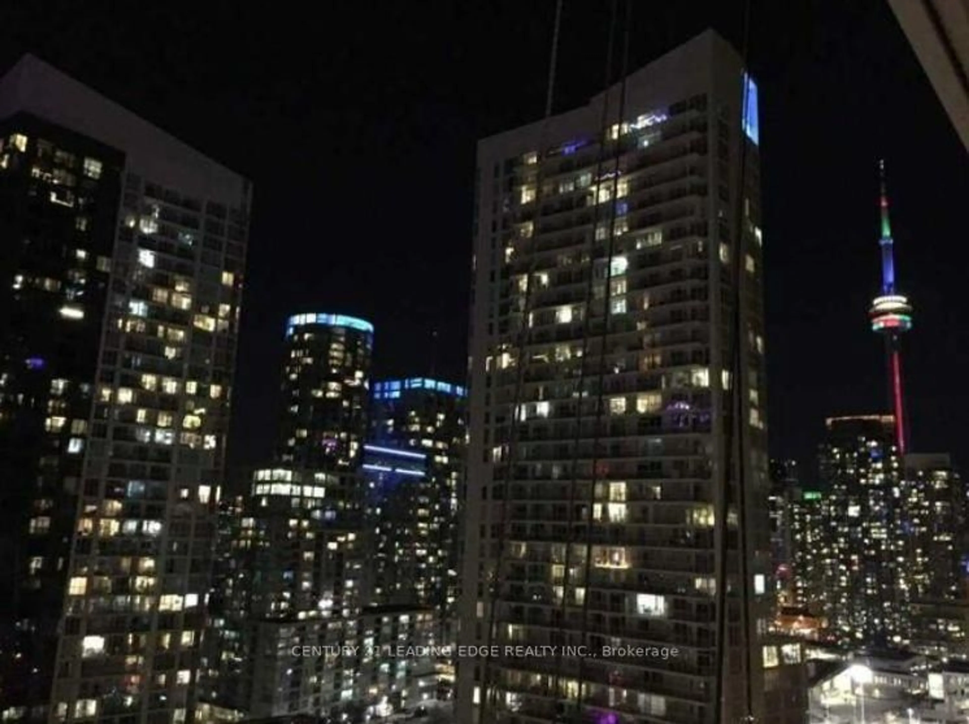 Blurry image for 17 Bathurst St #2509, Toronto Ontario M5V 0N1