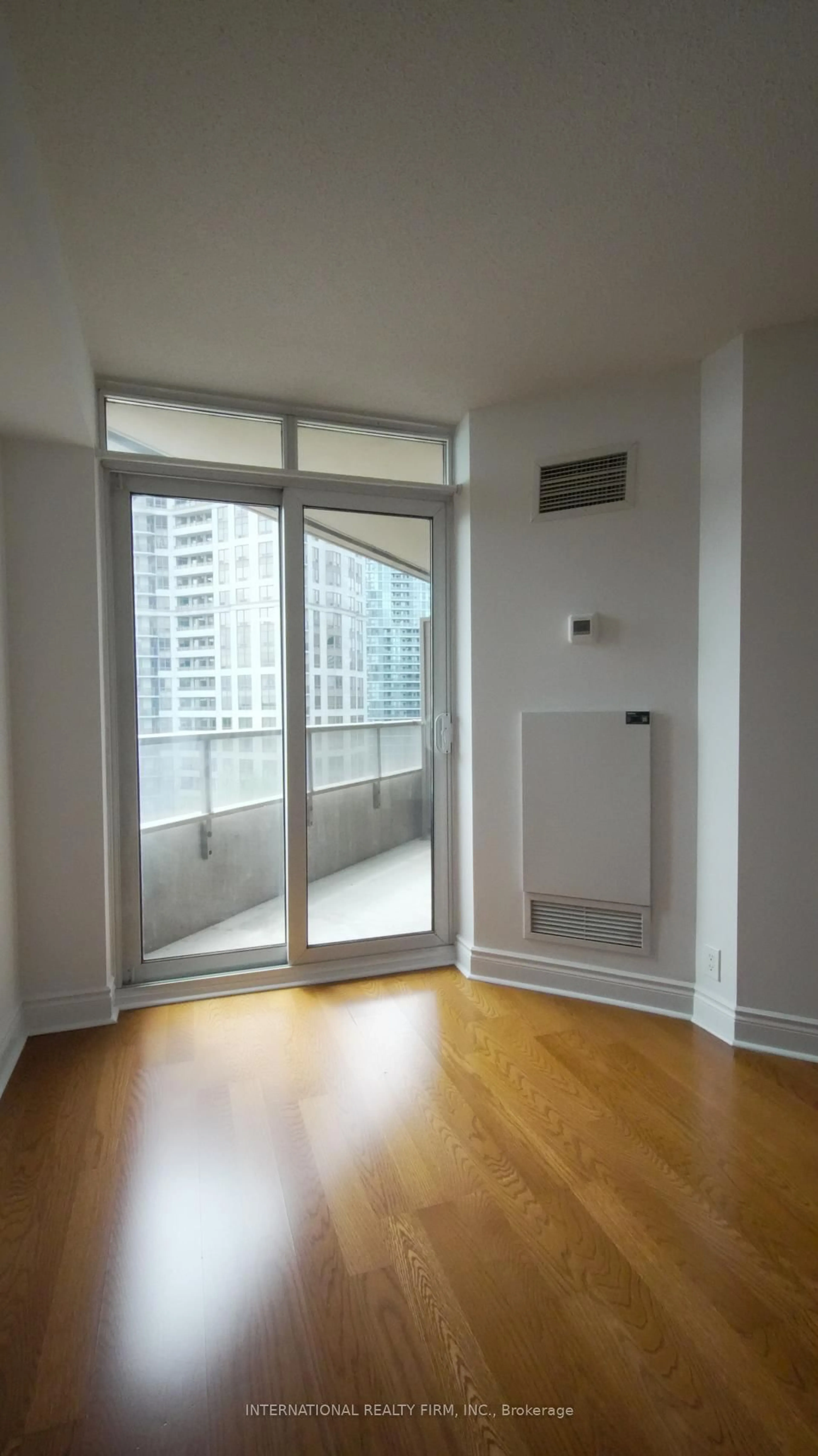A pic of a room for 80 Harrison Garden Blvd #924, Toronto Ontario M2N 7E3