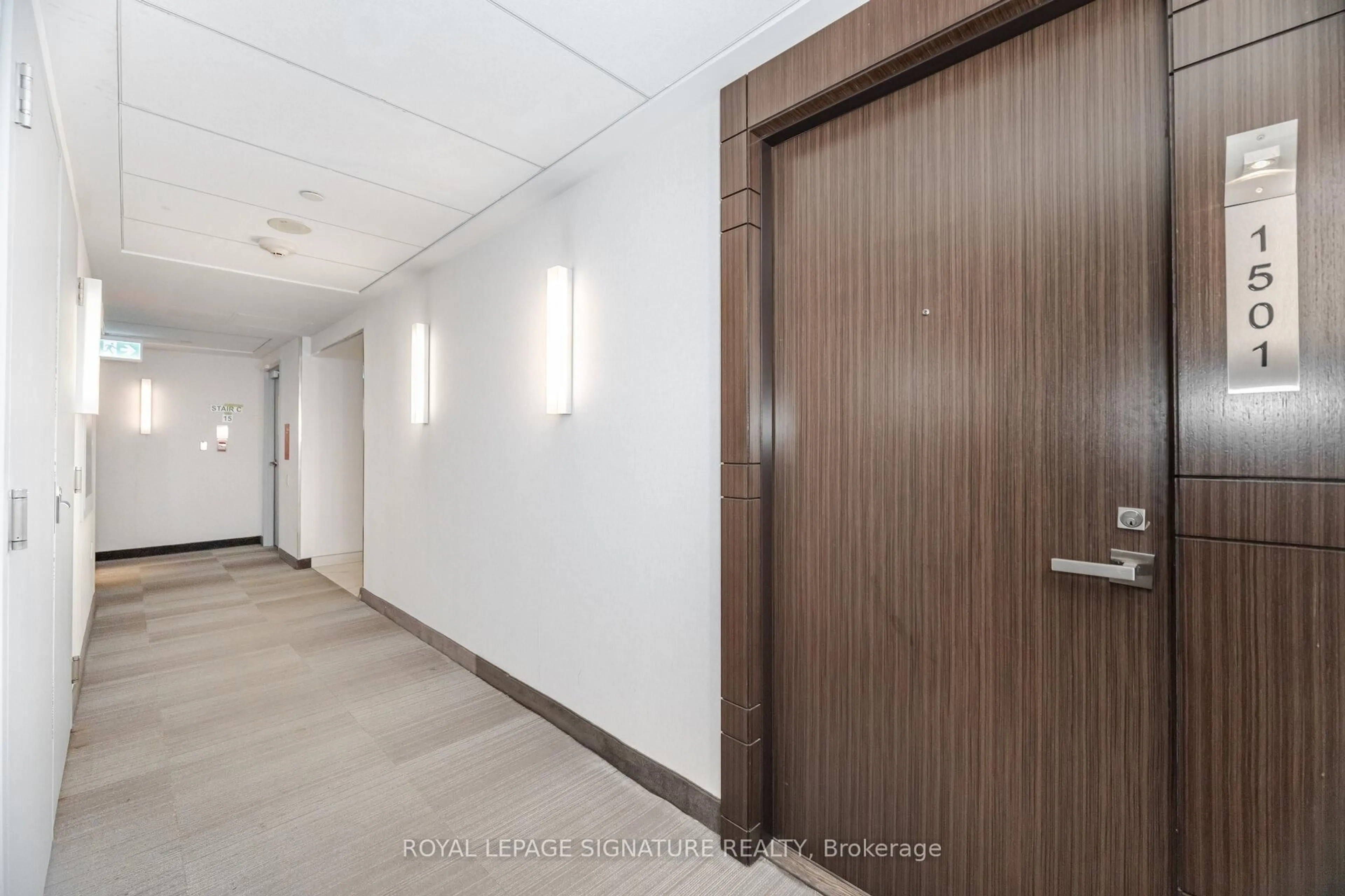 Indoor foyer for 1 The Esplanade Dr #1501, Toronto Ontario M5E 0A8