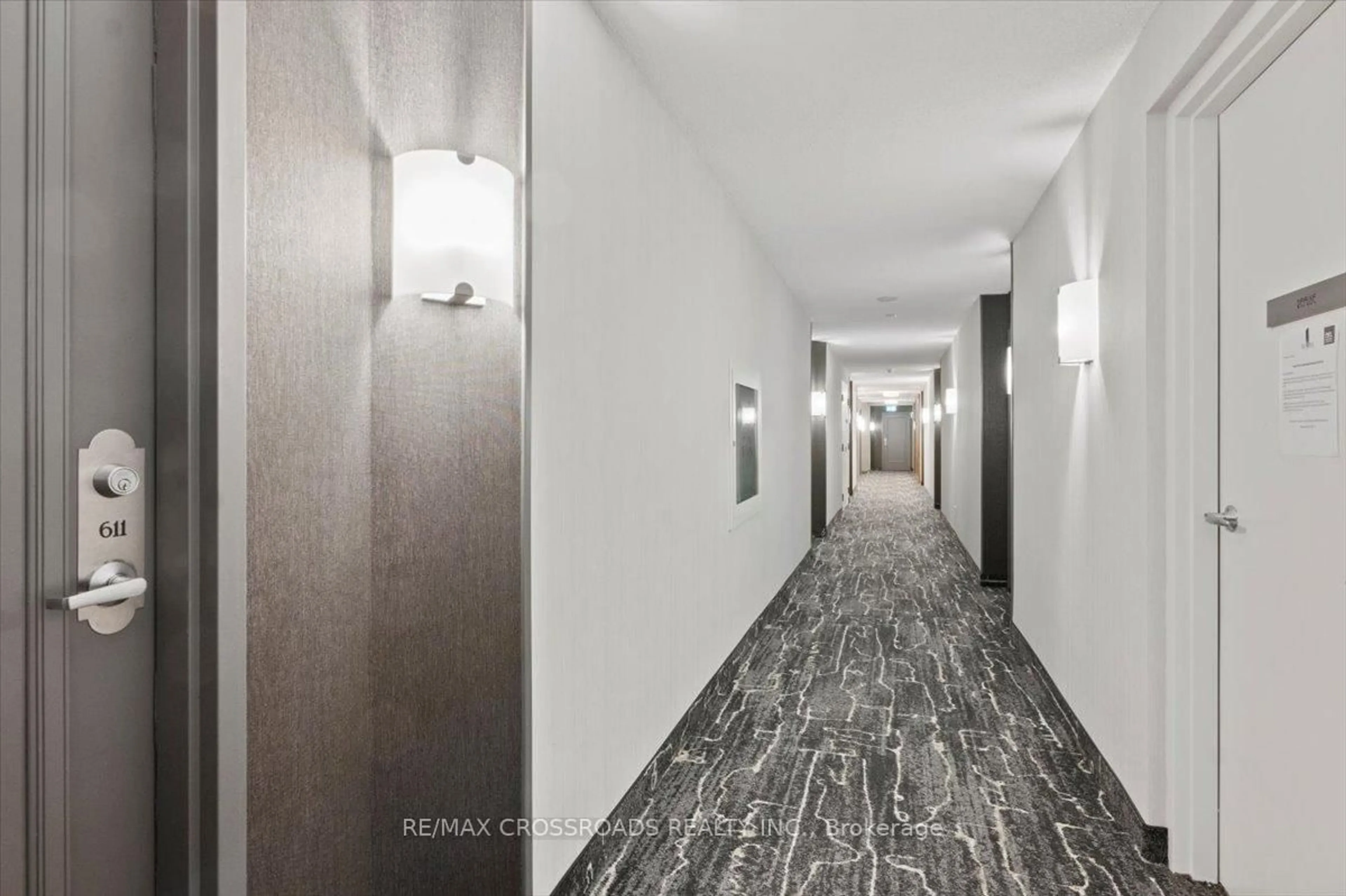 Indoor foyer for 153 Beecroft Rd #611, Toronto Ontario M2N 7C5