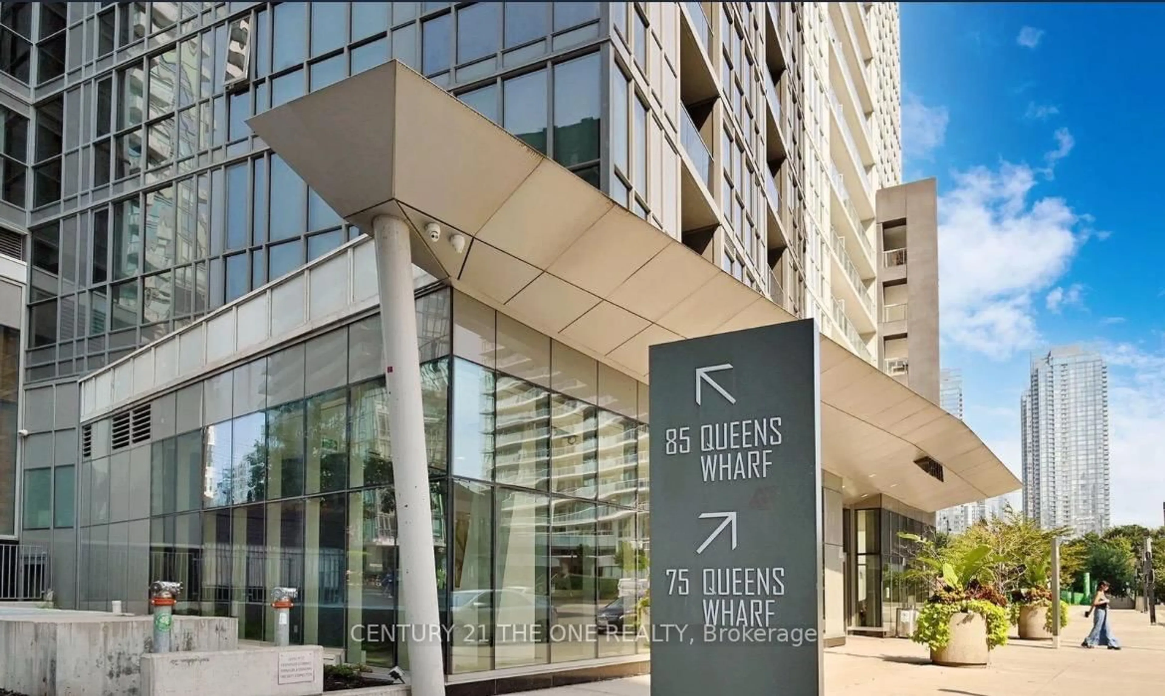 Indoor foyer for 75 Queens Wharf Rd #1003, Toronto Ontario M5V 0J8