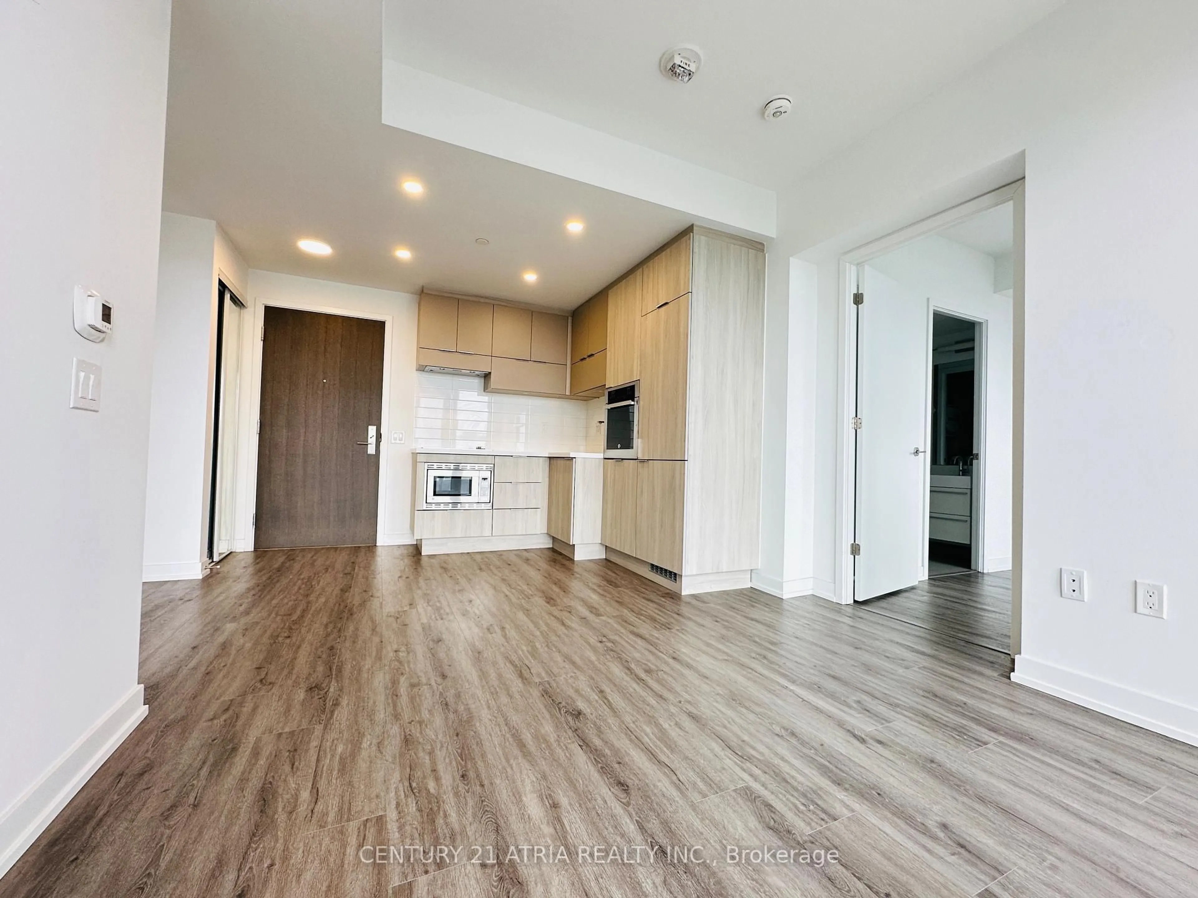 A pic of a room for 39 ROEHAMPTON Rd #3607, Toronto Ontario M4P 0G1
