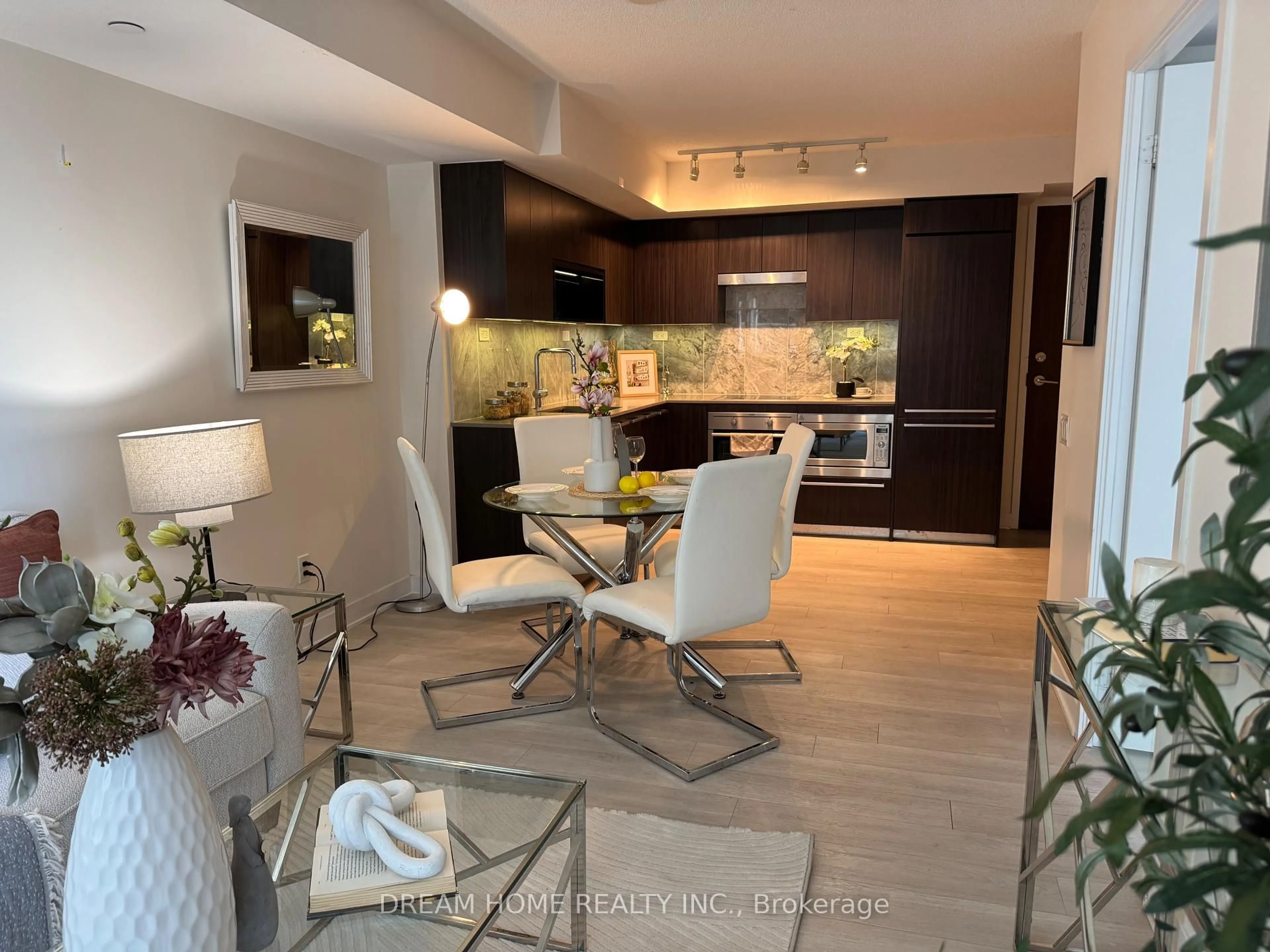 Open concept kitchen, unknown for 70 Queens Wharf Rd #507, Toronto Ontario M5V 0J2