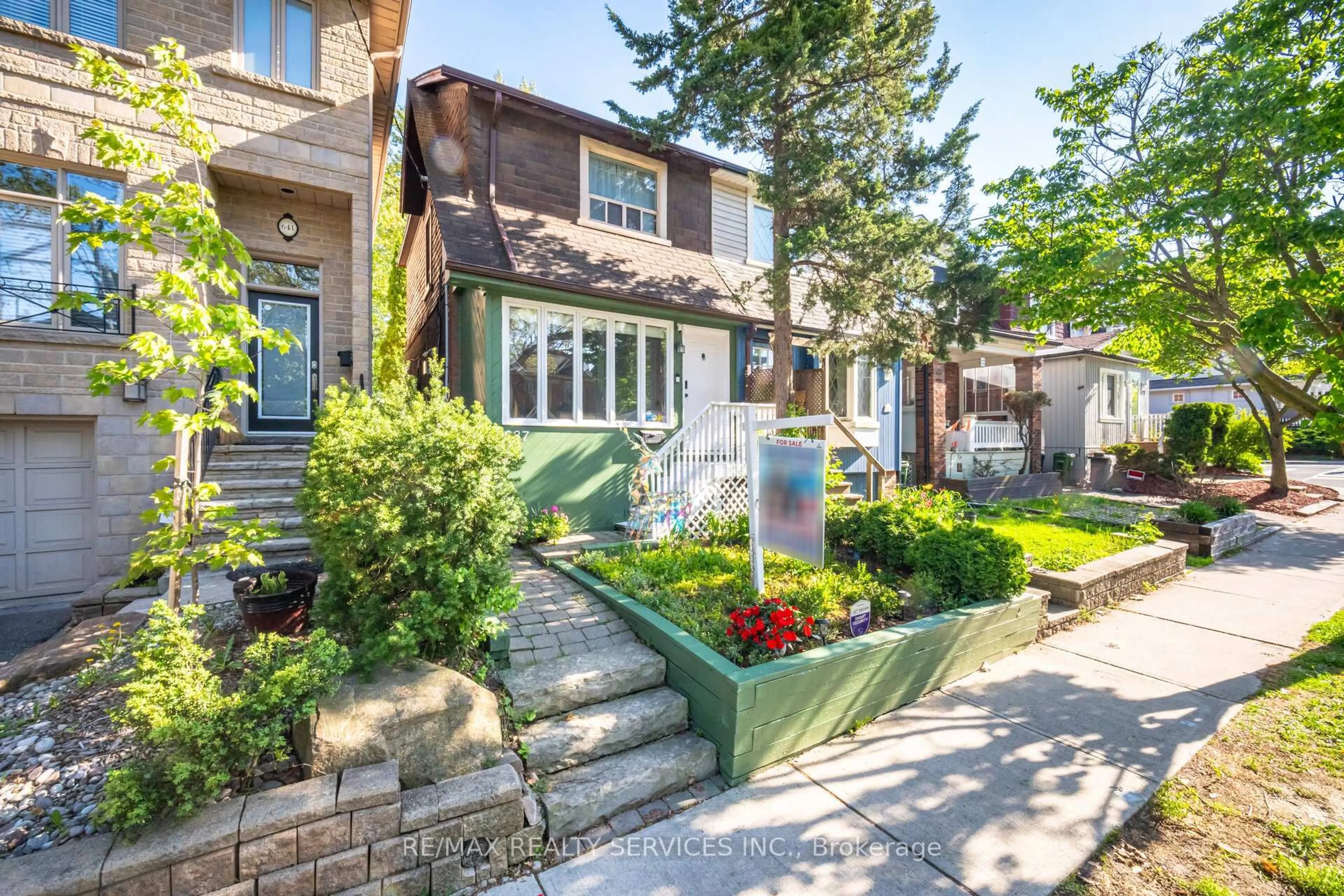 Home with brick exterior material, street for 637 Hillsdale Ave, Toronto Ontario M4S 1V4