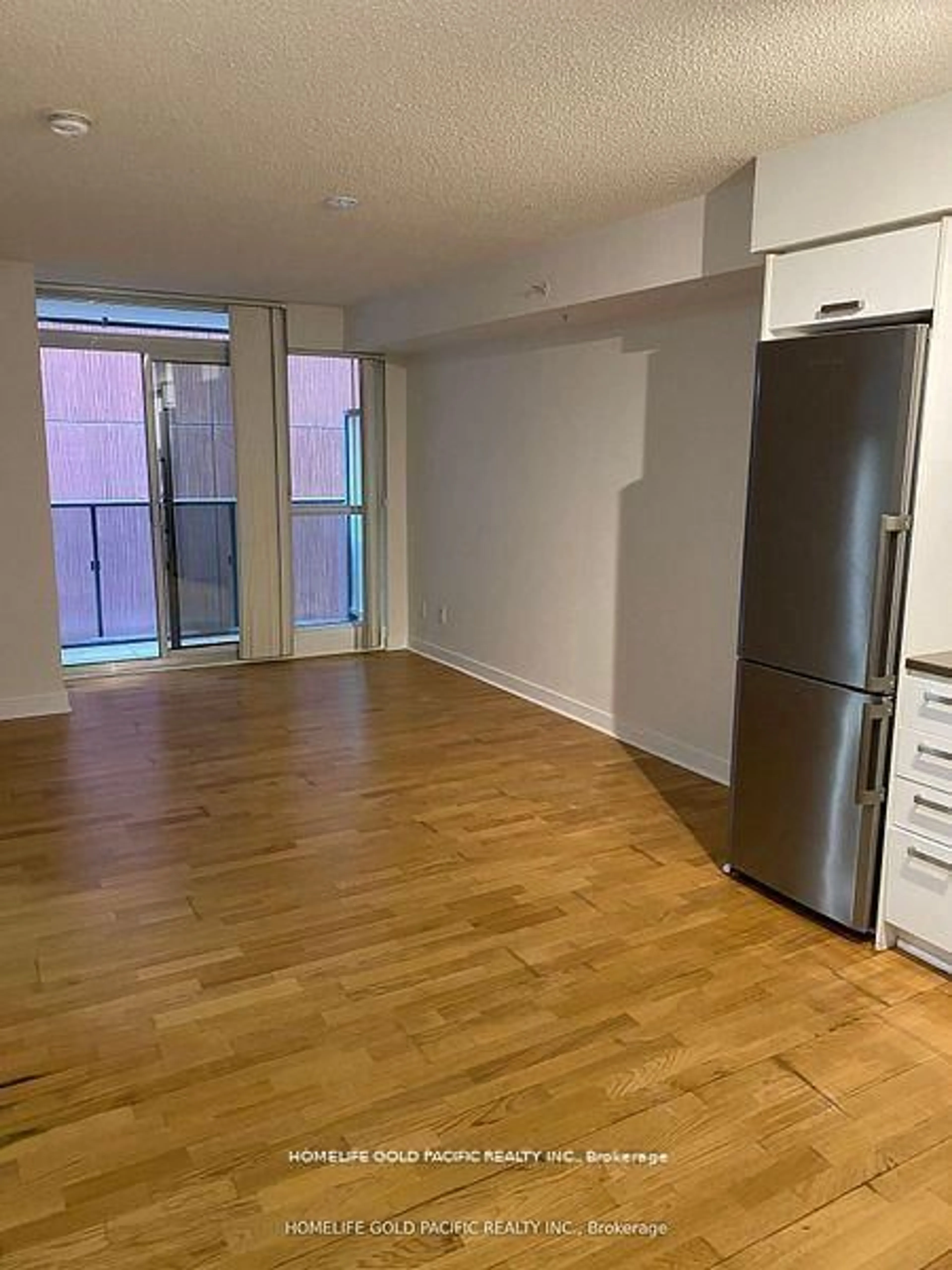 A pic of a room for 295 Adelaide St #418, Toronto Ontario M5V 1P7