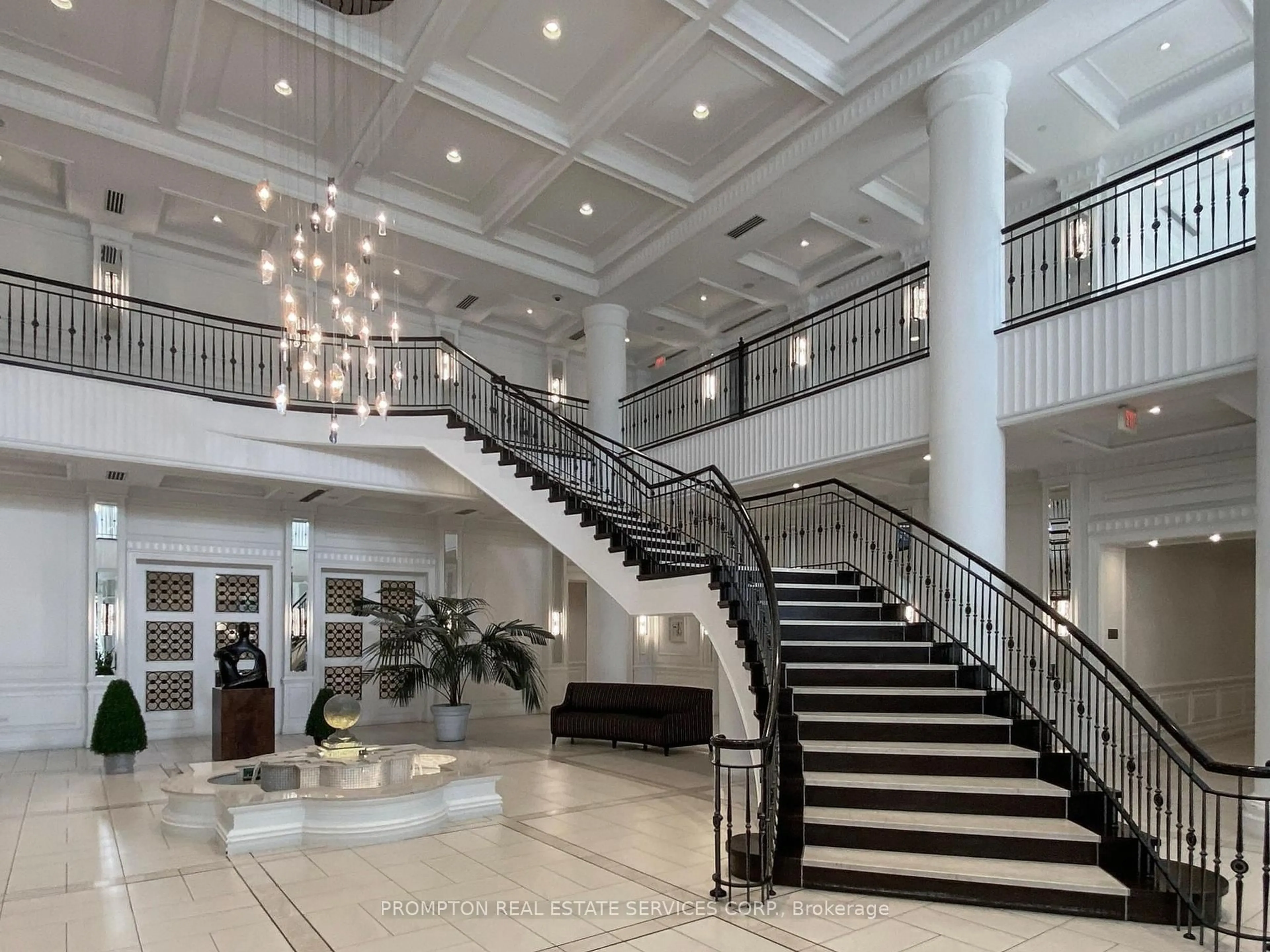 Indoor foyer for 15 Greenview Ave #2811, Toronto Ontario M2M 4M7