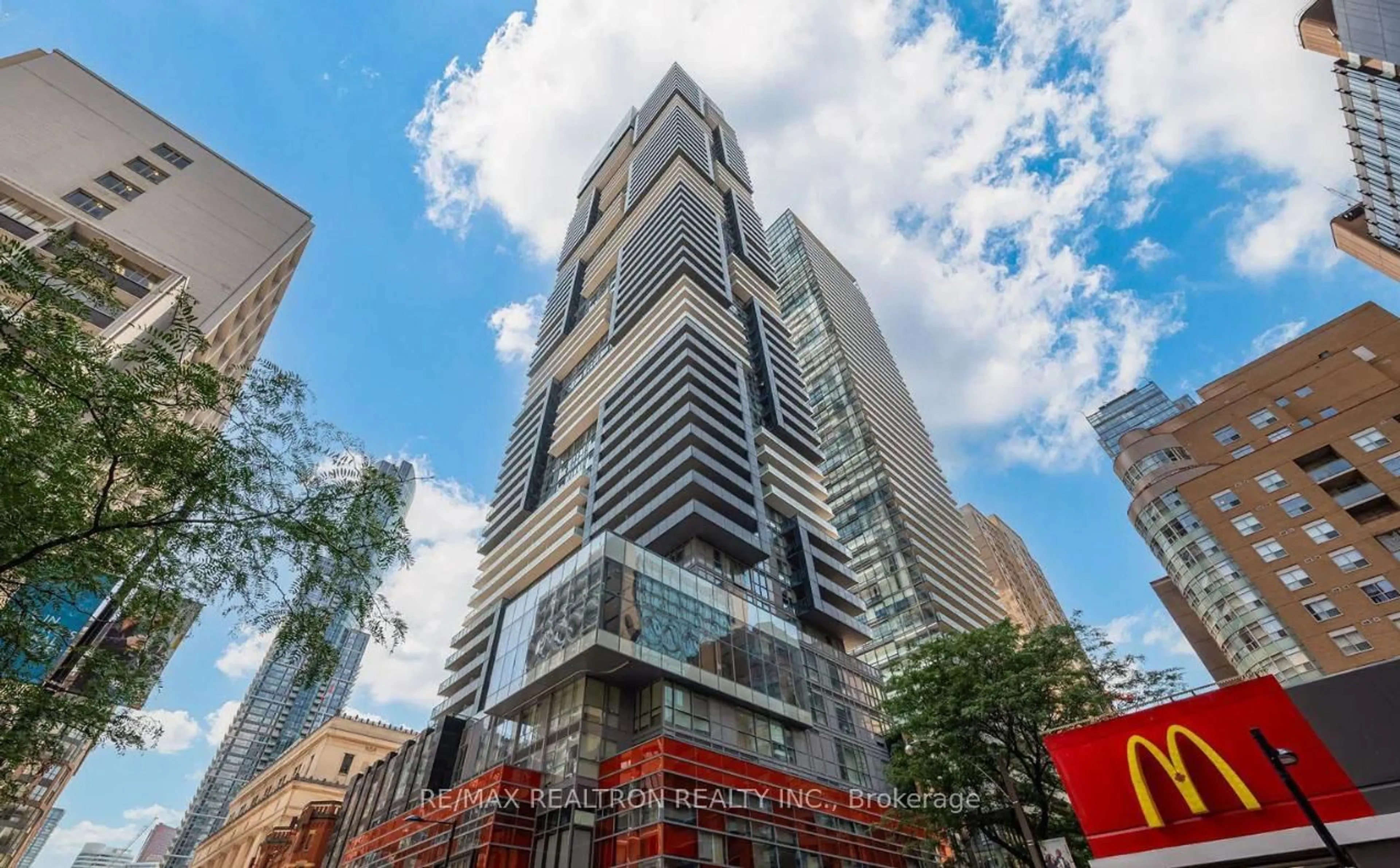Unknown for 7 Grenville St #1909, Toronto Ontario M4Y 0E9