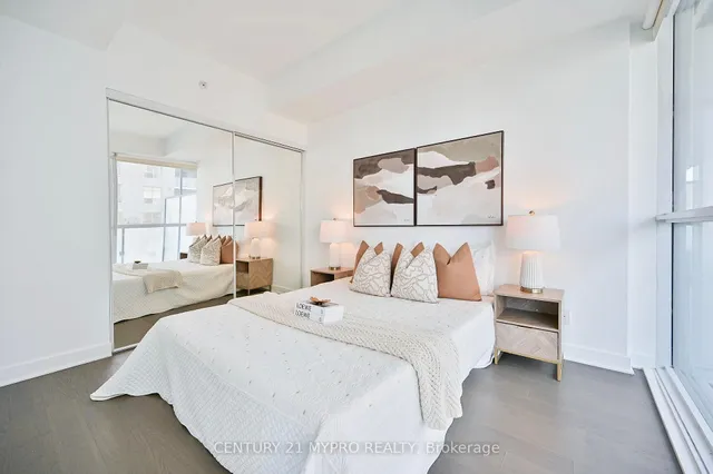 Additional property image - 15 Grenville St Unit 1007