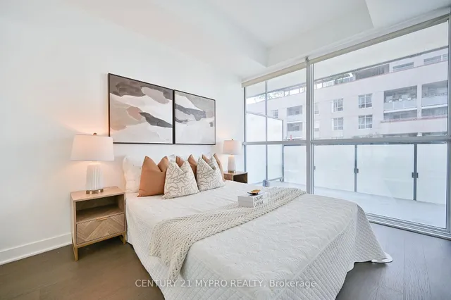 Additional property image - 15 Grenville St Unit 1007