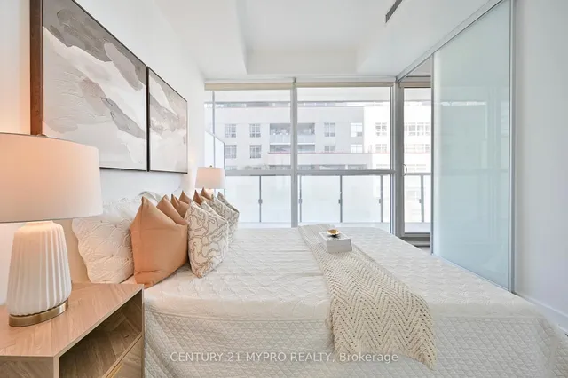 Additional property image - 15 Grenville St Unit 1007