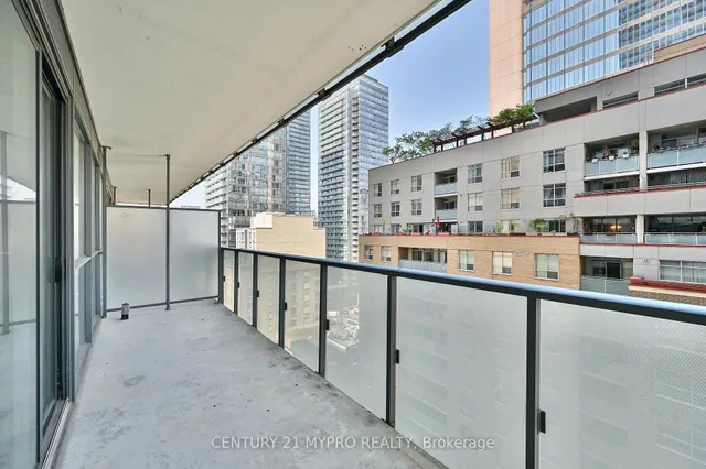 Additional property image - 15 Grenville St Unit 1007