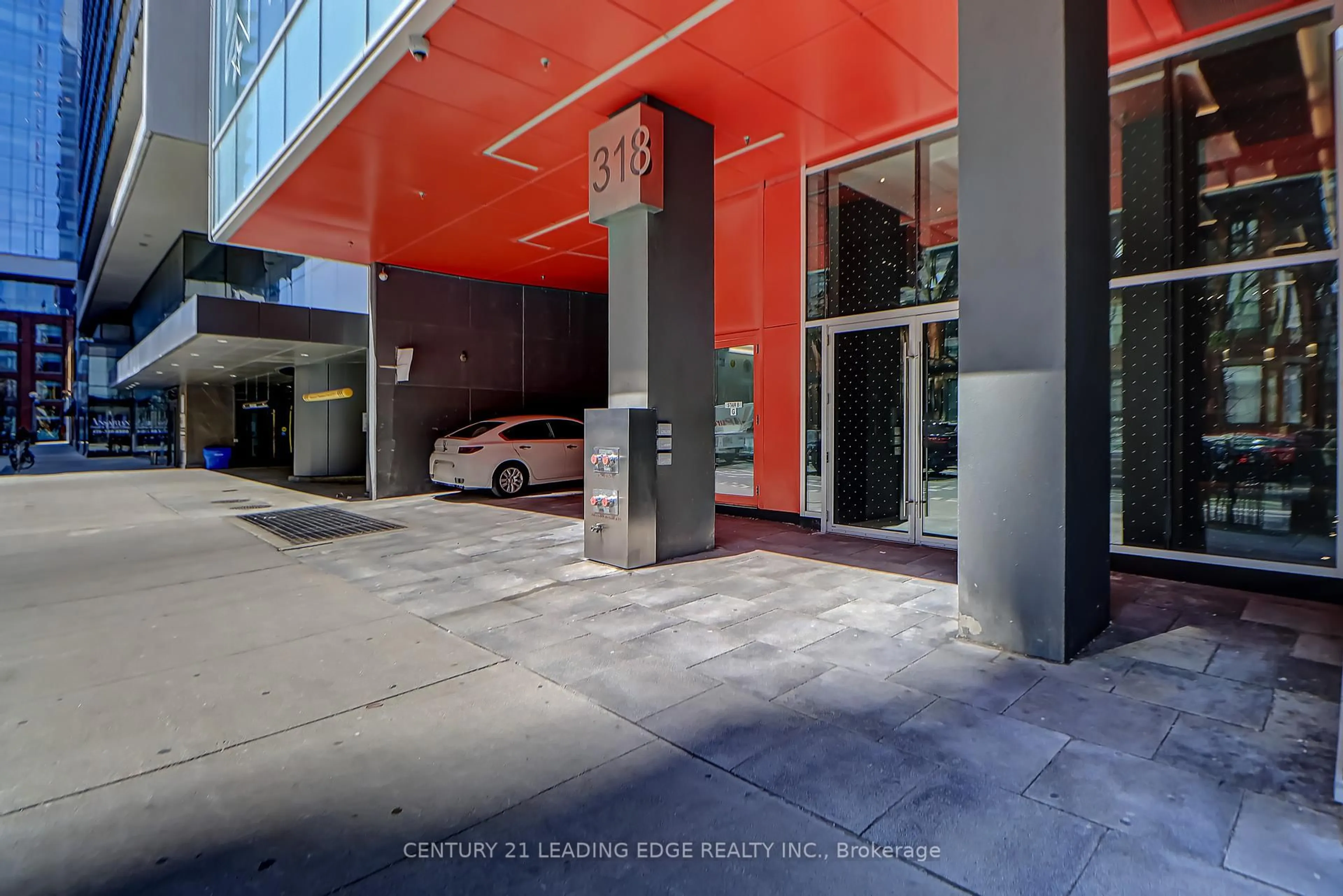 Indoor foyer for 318 Richmond St #3904, Toronto Ontario M5V 0B4
