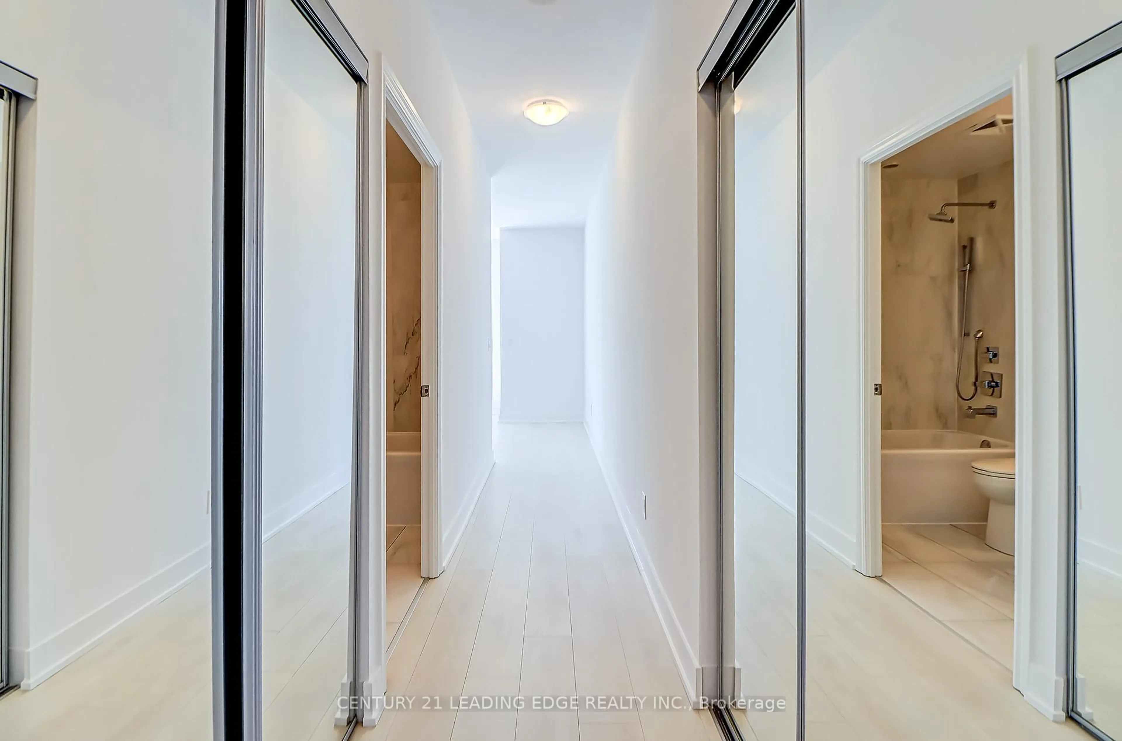 Unknown for 318 Richmond St #3904, Toronto Ontario M5V 0B4
