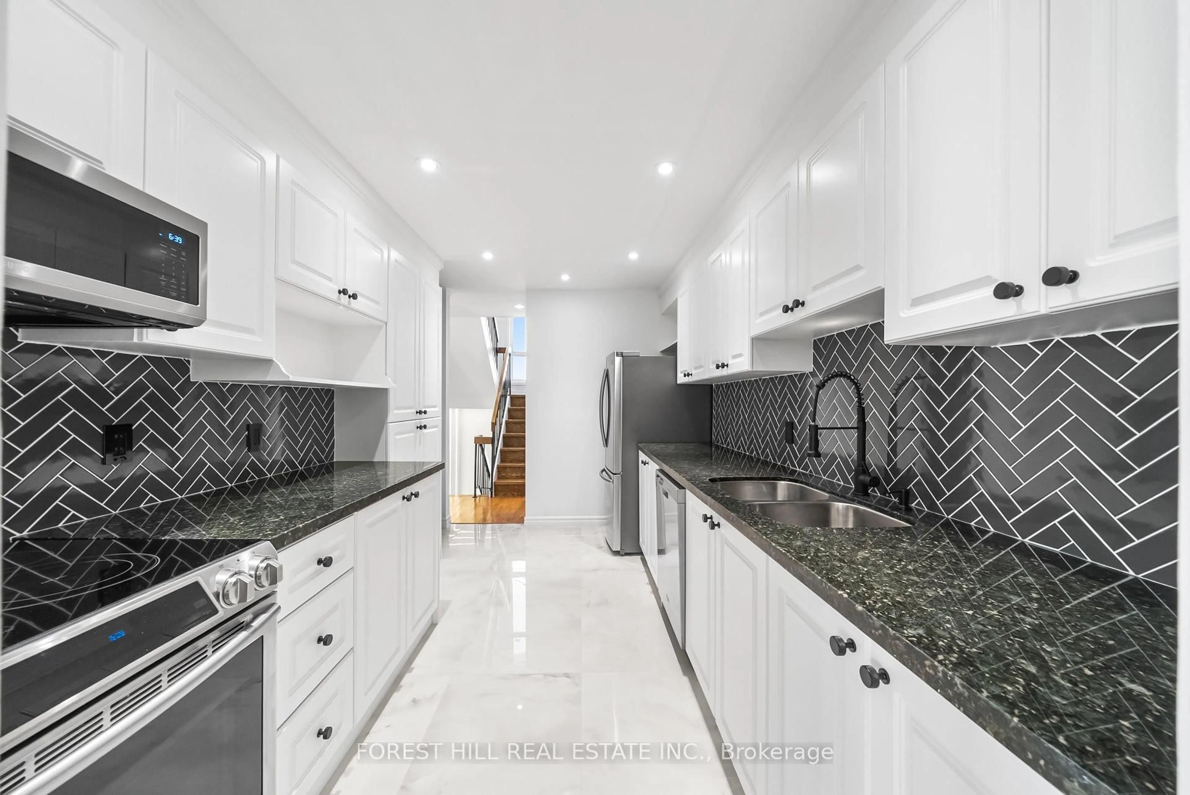 Contemporary kitchen, ceramic/tile floor for 73 CHERYL SHEP Way, Toronto Ontario M2J 4R5