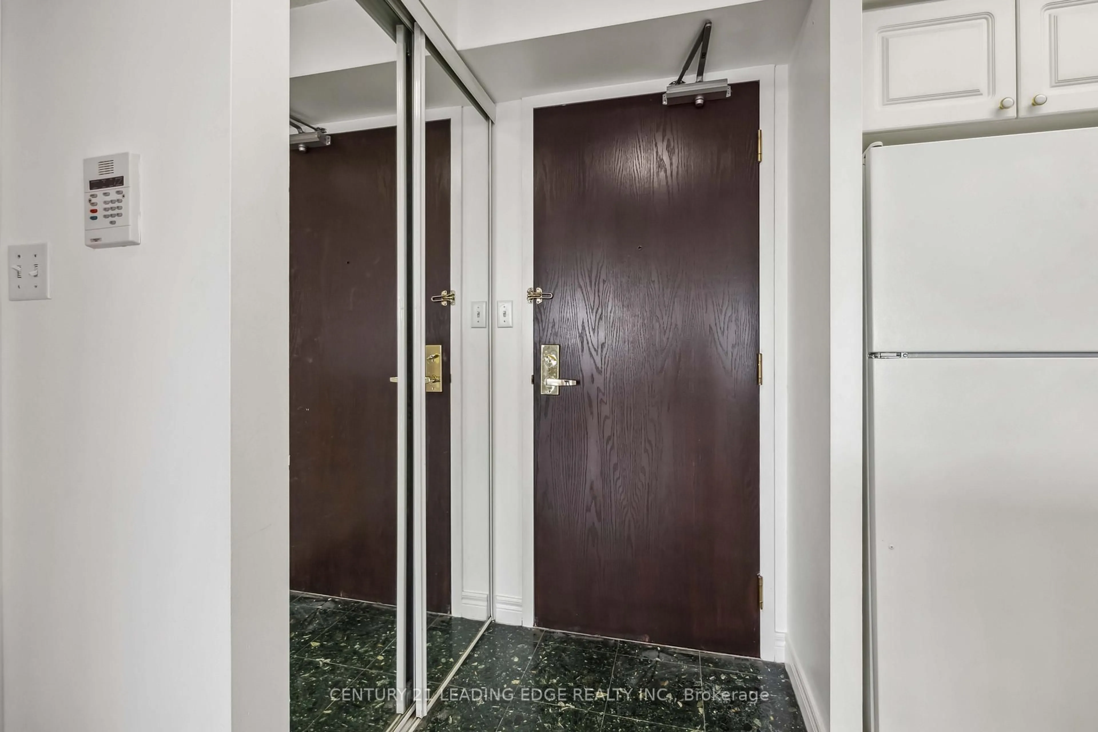 Indoor foyer for 28 Empress Ave #2503, Toronto Ontario M2N 6Z7