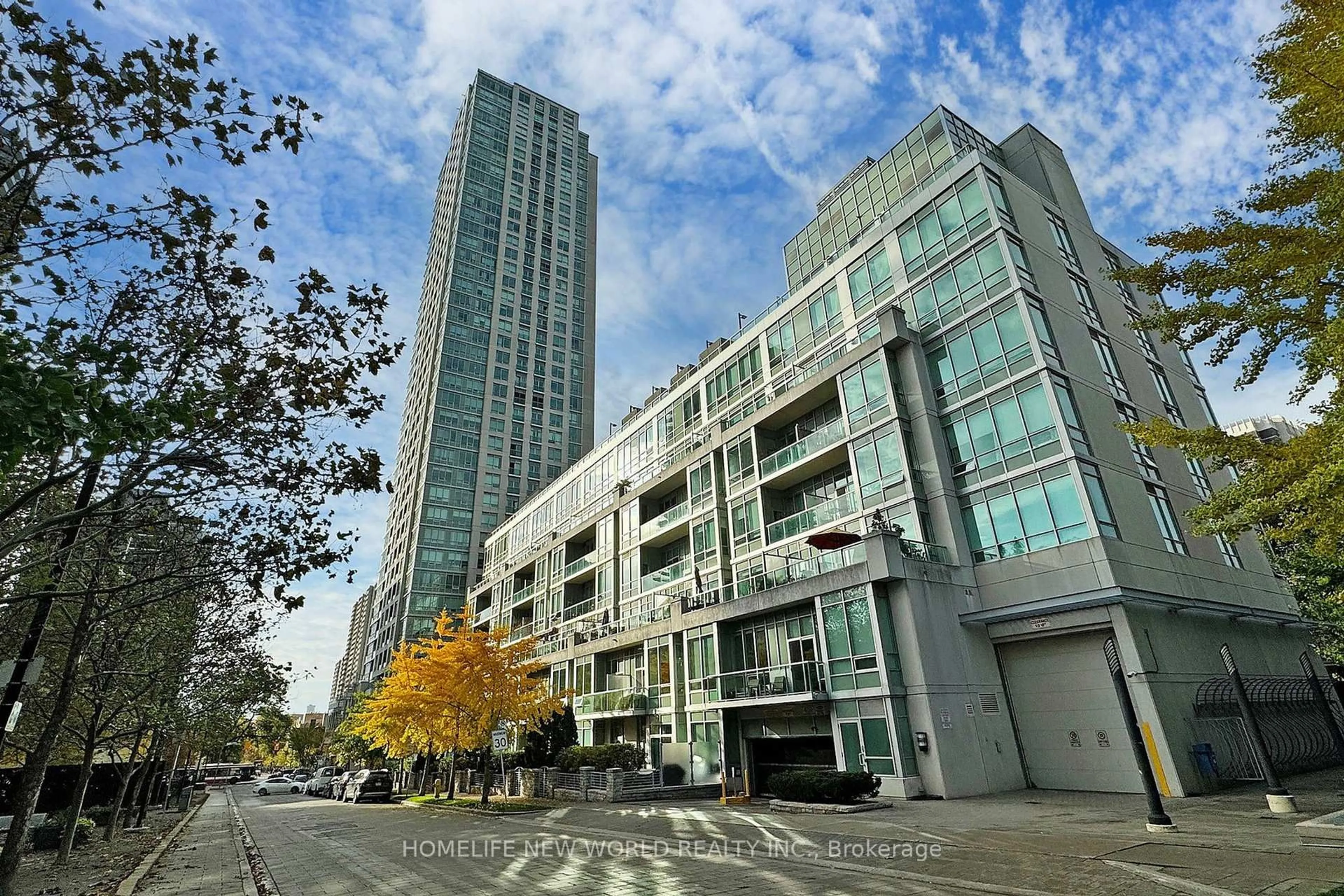 Patio, unknown for 120 Homewood Ave #621, Toronto Ontario M4Y 2J3