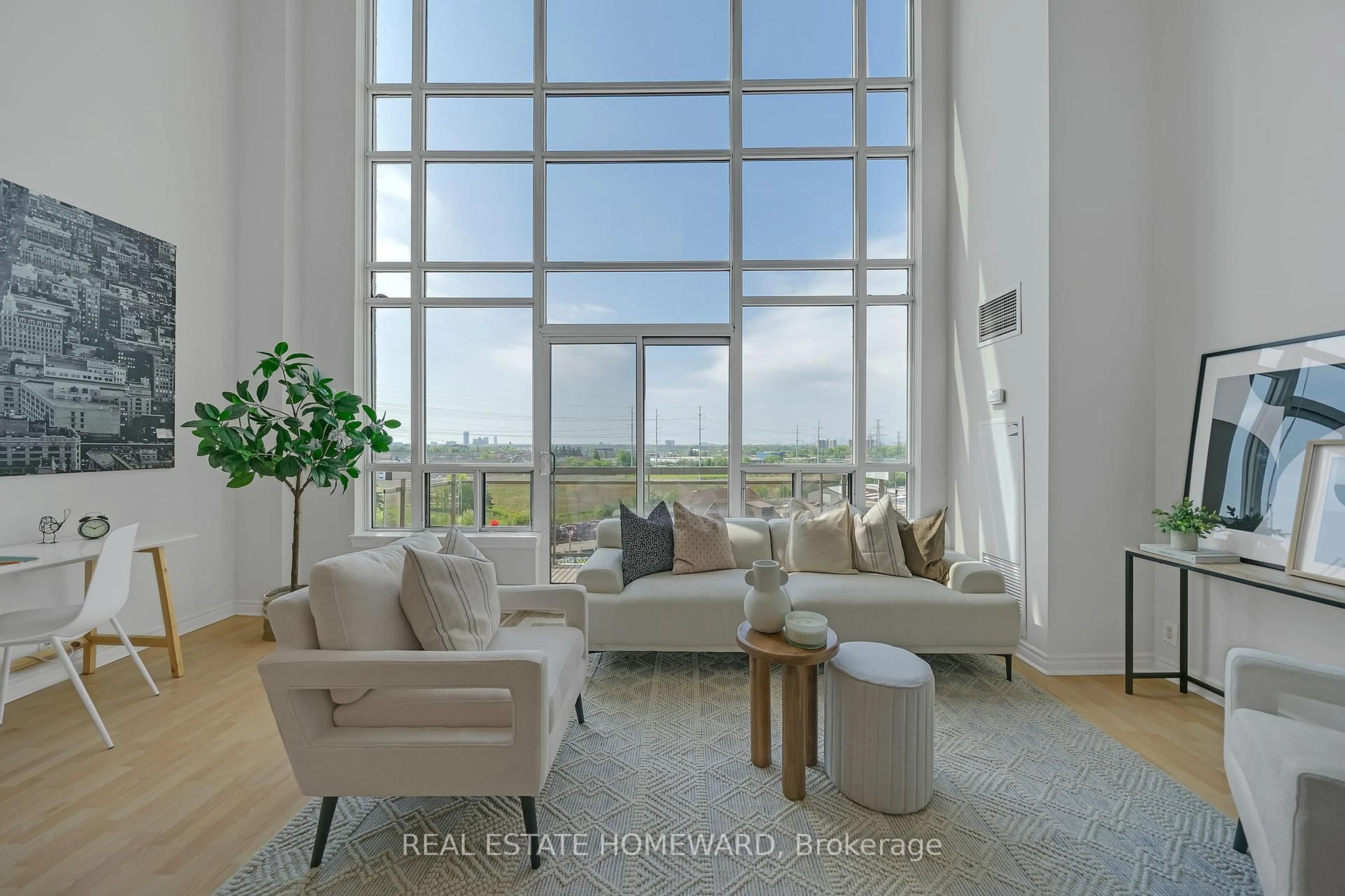 Living room with furniture, unknown for 1720 Eglinton Ave #812, Toronto Ontario M4A 2X8