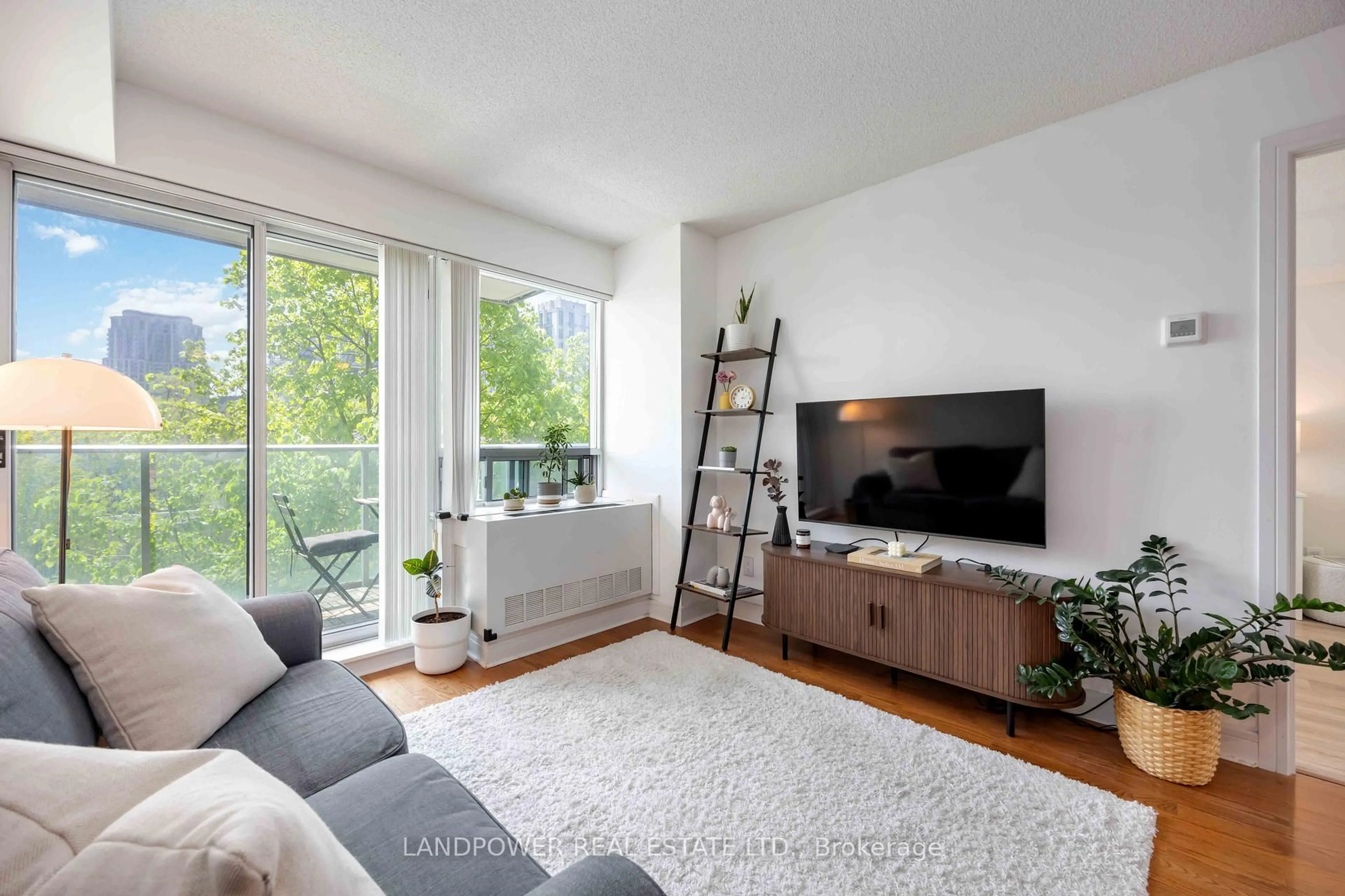 Living room with furniture, unknown for 31 Bales Ave #512, Toronto Ontario M2N 7L6