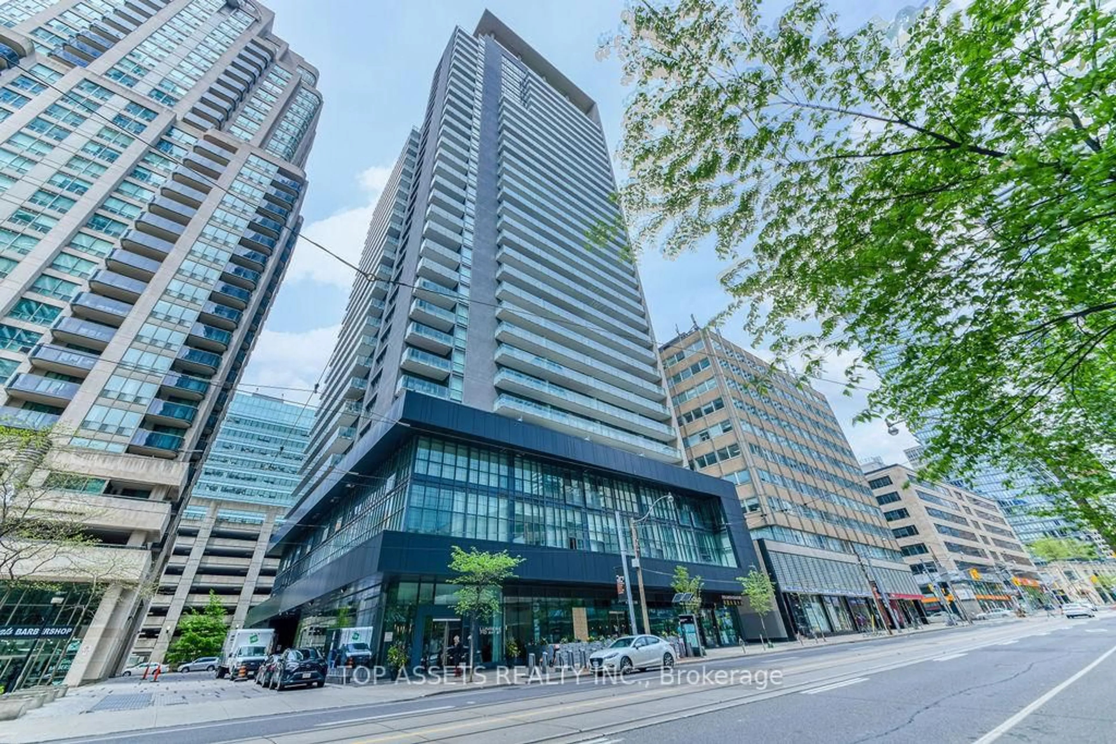 Unknown for 770 Bay St #1613, Toronto Ontario M5G 0A6