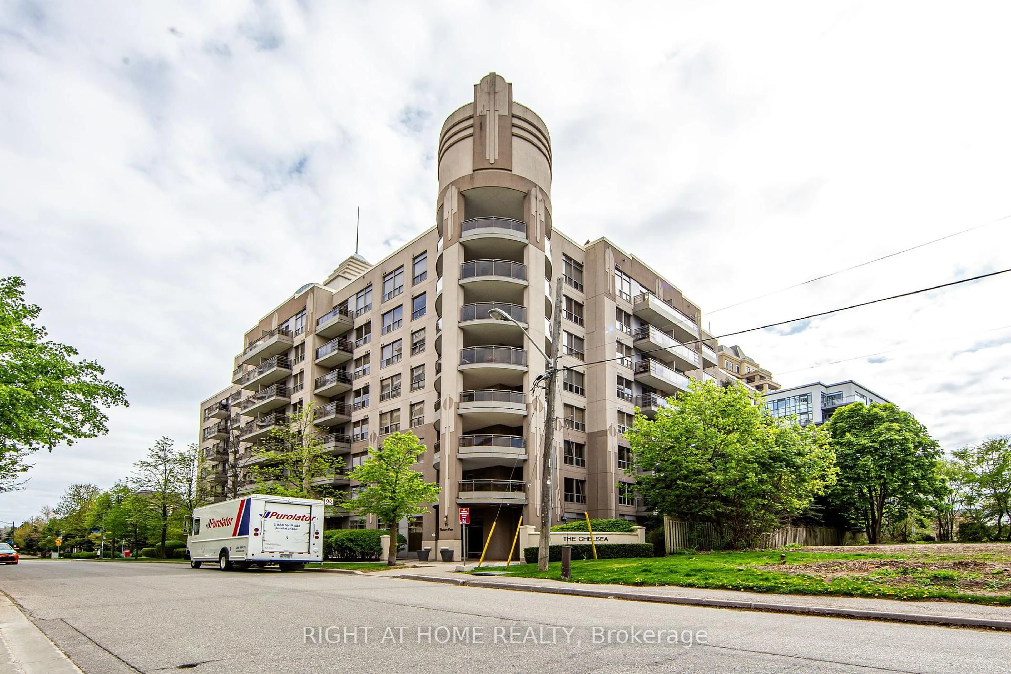 A pic from outside/outdoor area/front of a property/back of a property/a pic from drone, street for 19 Barberry Pl #410, Toronto Ontario M2K 3E3