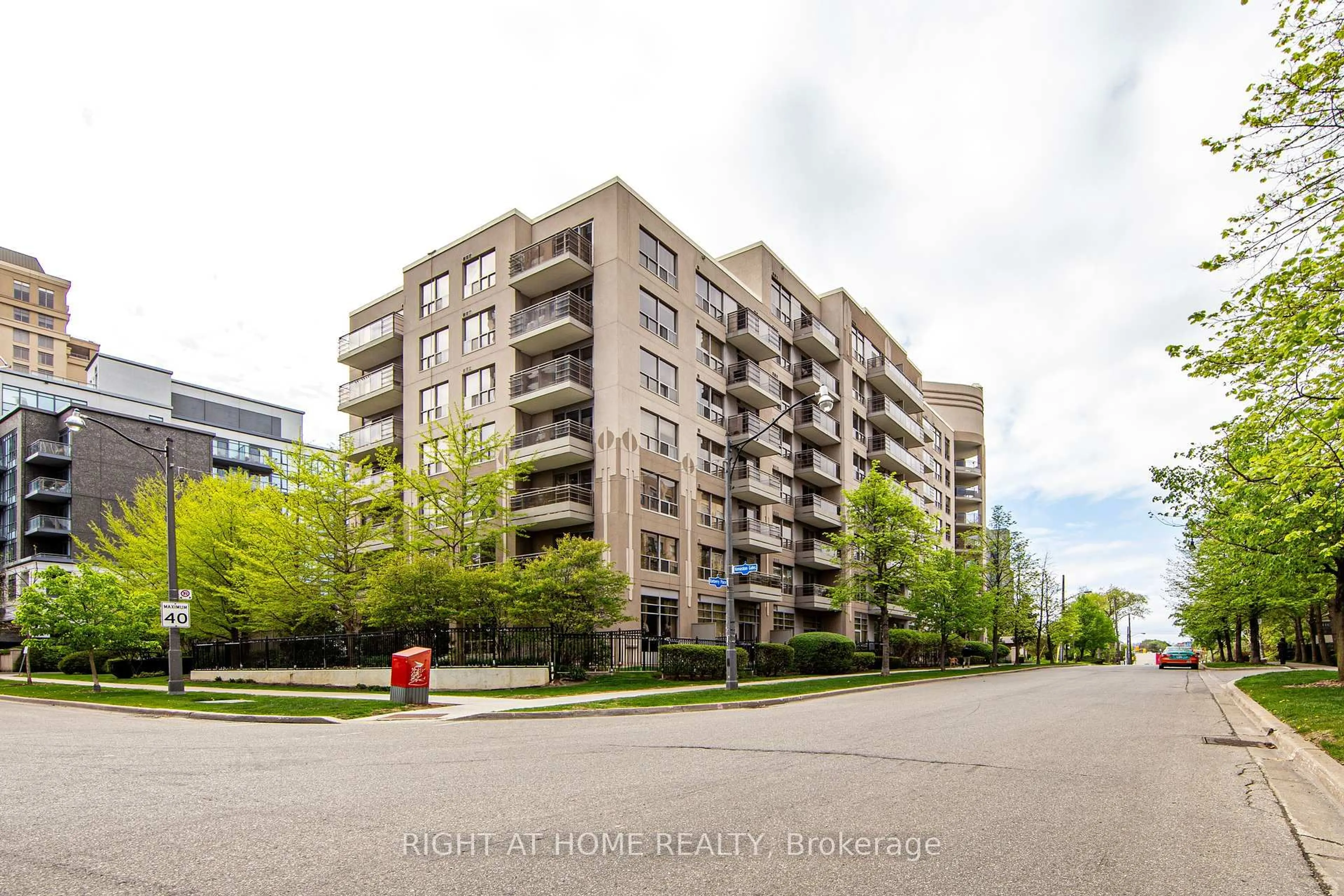 Unknown for 19 Barberry Pl #410, Toronto Ontario M2K 3E3