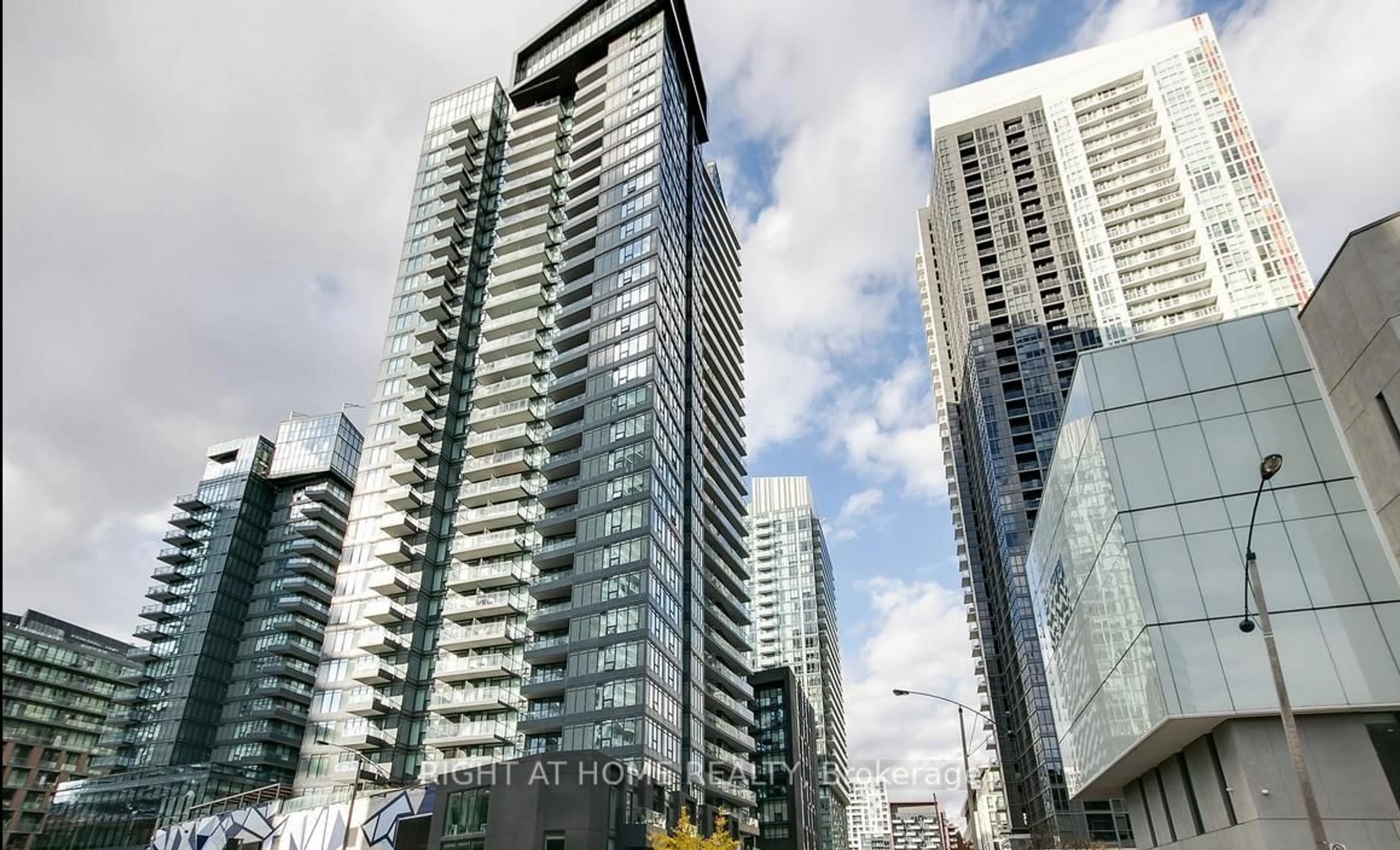 Unknown for 70 Queens Wharf Rd #3205, Toronto Ontario M5V 0J2