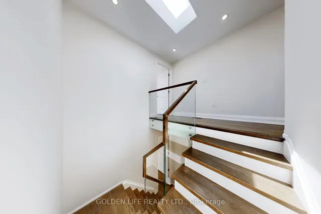 Additional property image - 9 Cobourg Ave