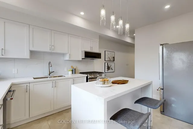 Additional property image - 9 Cobourg Ave