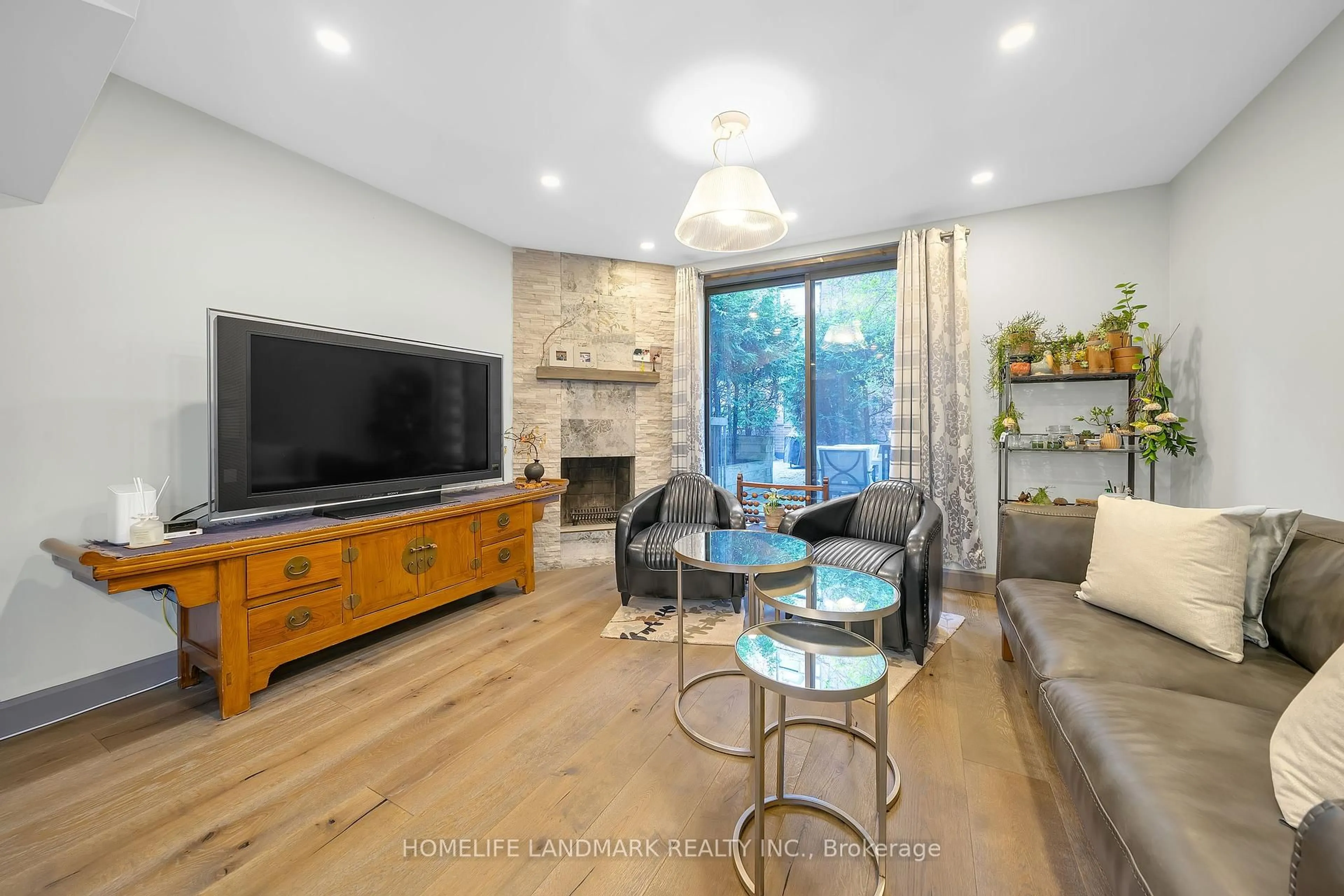 Living room with furniture, unknown for 21 Dundonald St #1, Toronto Ontario M4Y 1K3