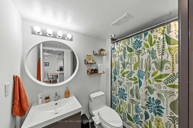 Additional property image - 725 King St Unit 1011