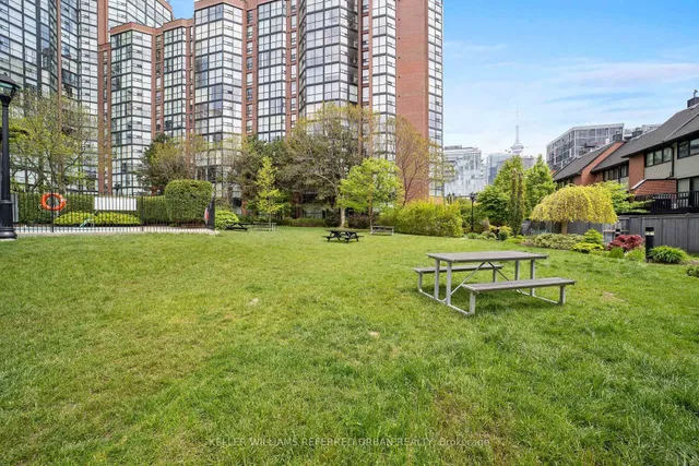 Additional property image - 725 King St Unit 1011
