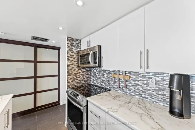 Additional property image - 725 King St Unit 1011