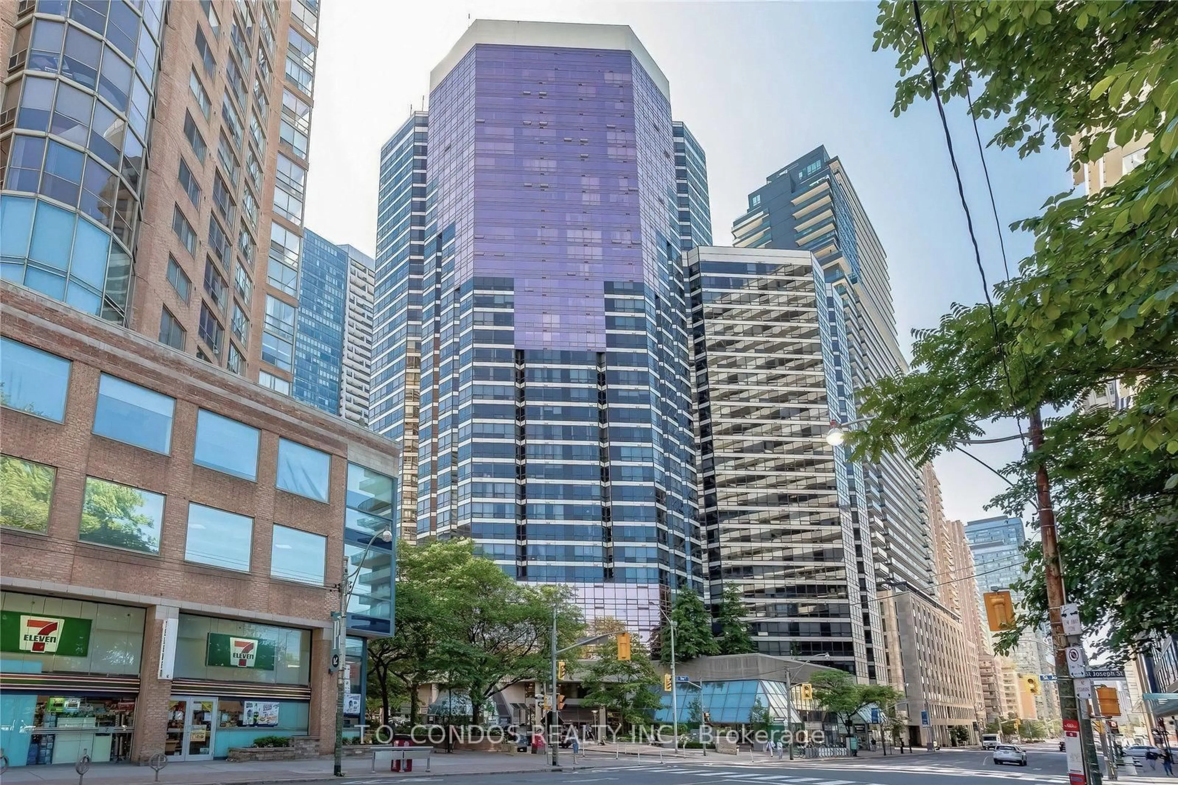 Patio, street for 1001 Bay St #PH05, Toronto Ontario M5S 3A6