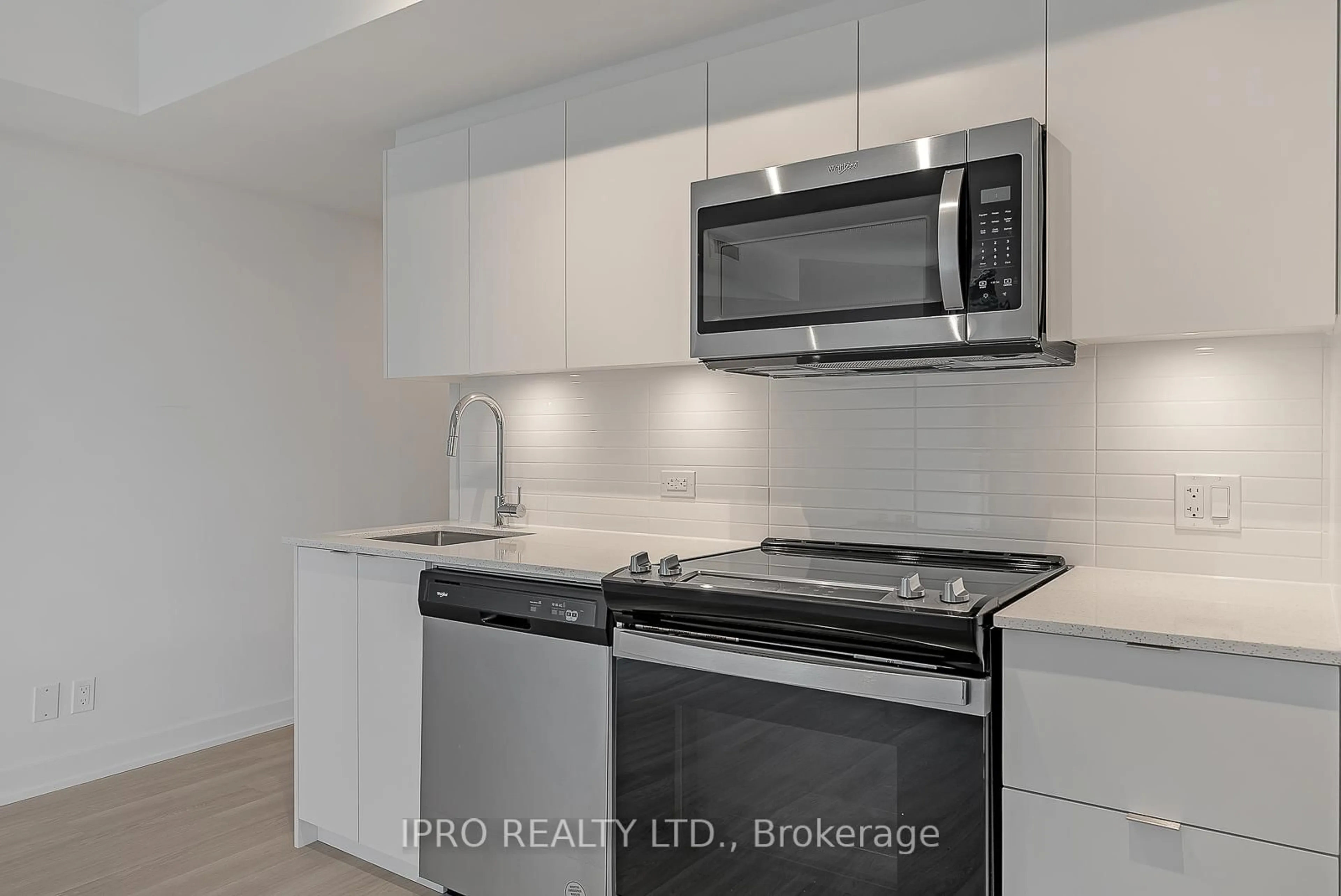 Standard kitchen, unknown for 30 Tretti Way #630, Toronto Ontario M3H 0E3