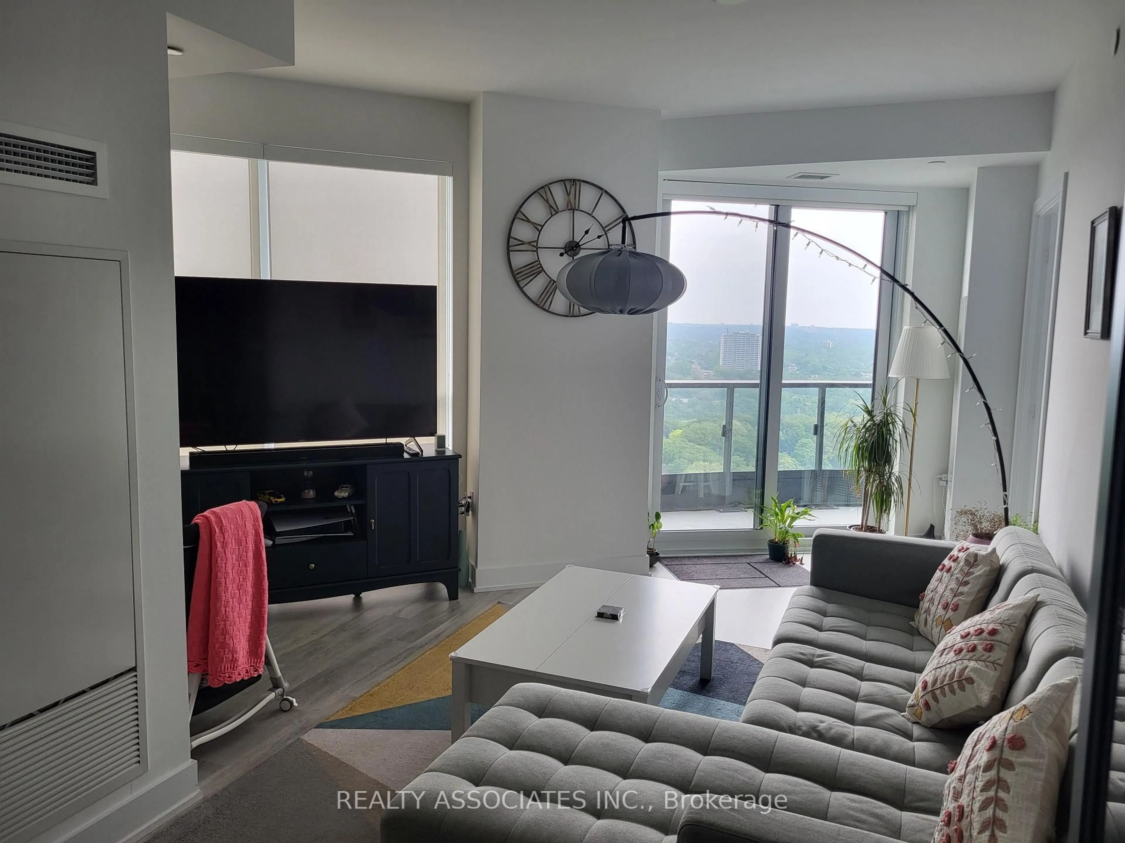 Living room with furniture, unknown for 585 Bloor E St #2817, Toronto Ontario M4W 0B3