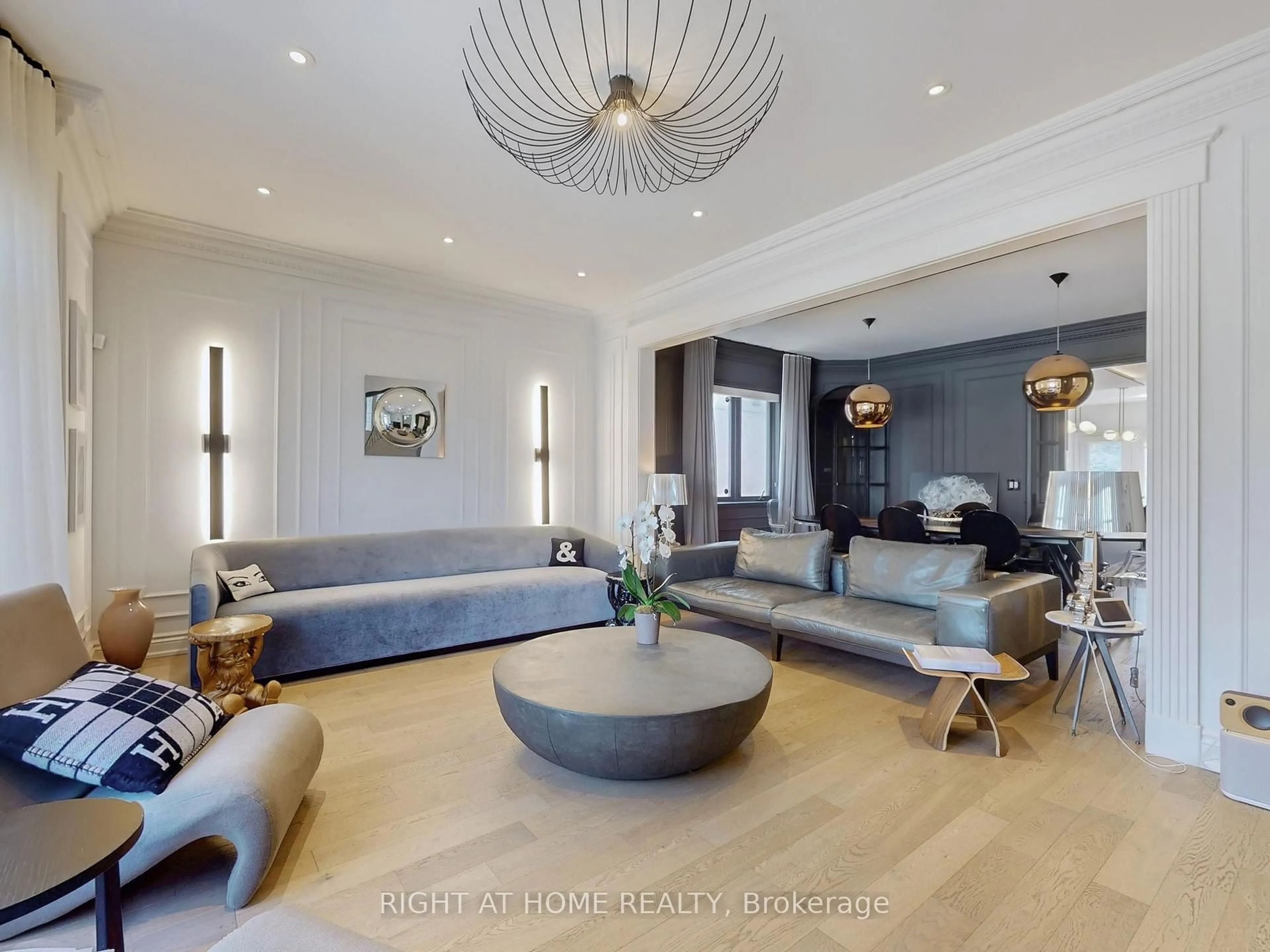 Living room with furniture, unknown for 737 Woburn Ave, Toronto Ontario M5M 1M2